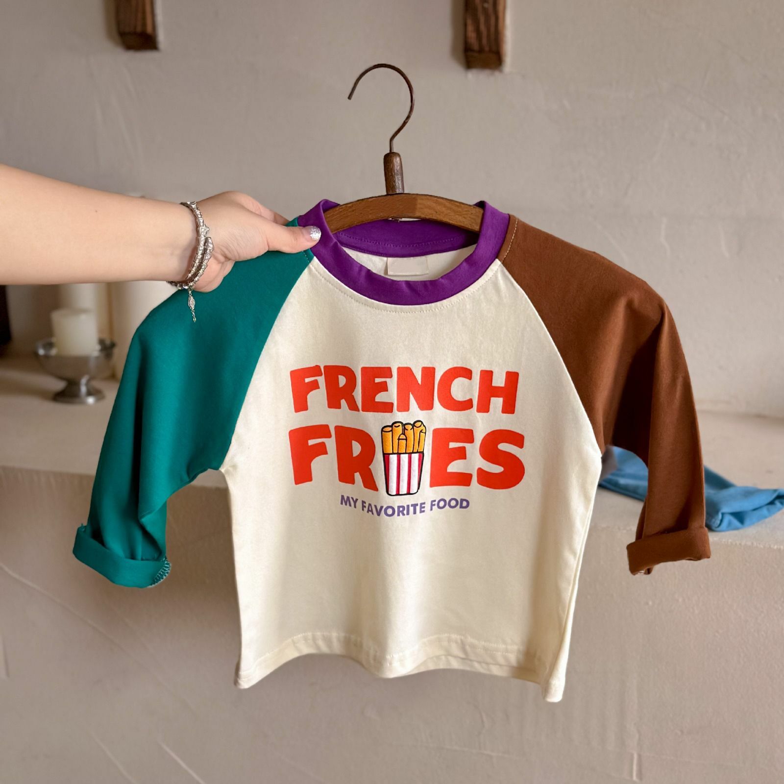 O29AC_A8_C: French Fries 併色牛角Tee(pre-order)