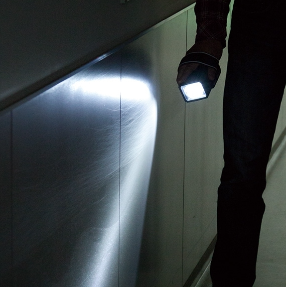 "MAKITA"牧田牌 18V充電式LED電筒(35LM)