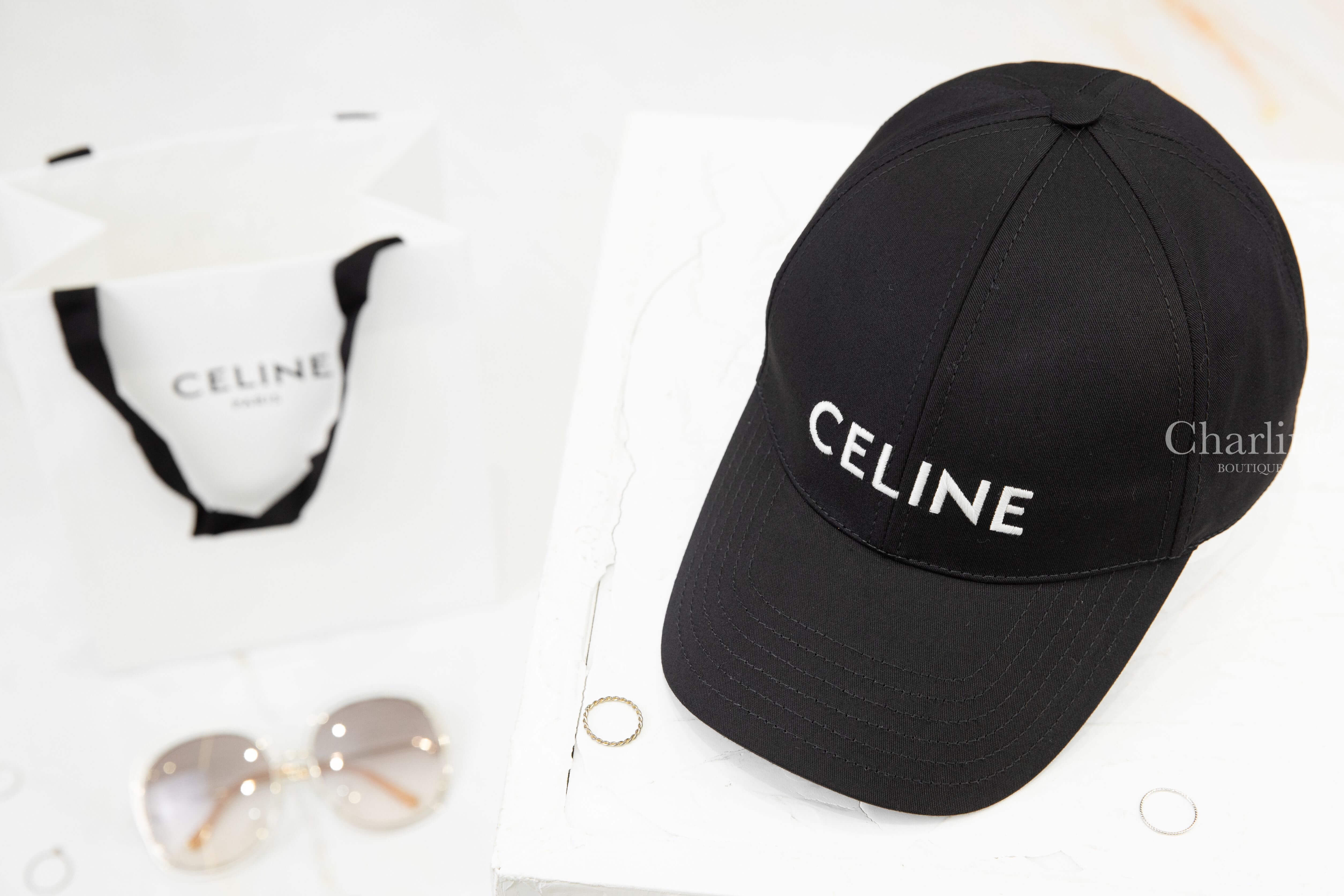 Celine Cap 黑色刺繡白字棉質棒球帽-Charline Boutique精品代購