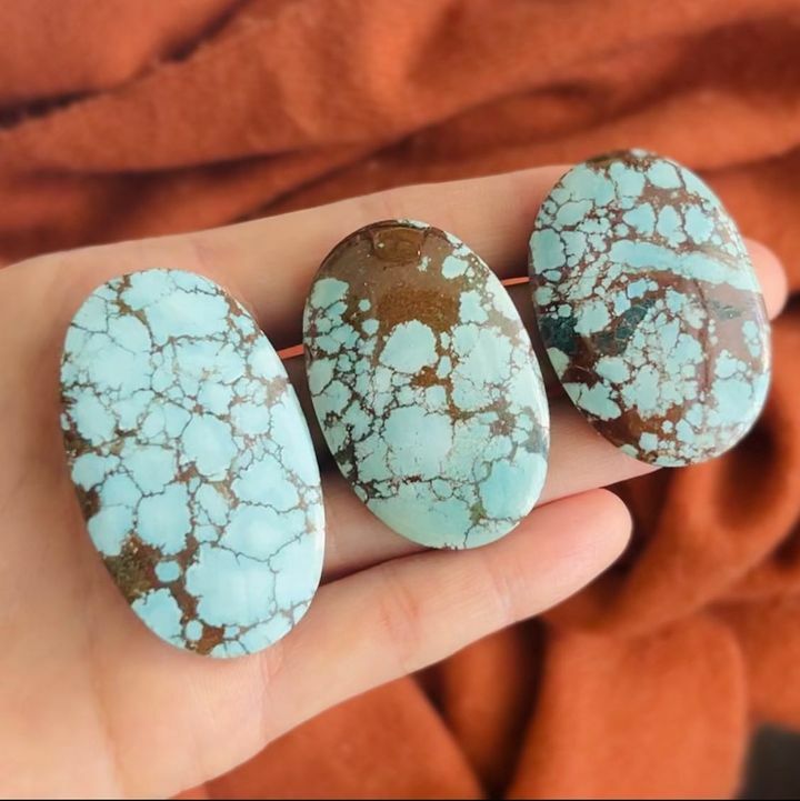 [原石] 菱鎂礦 綠松石 水晶礦石墜面