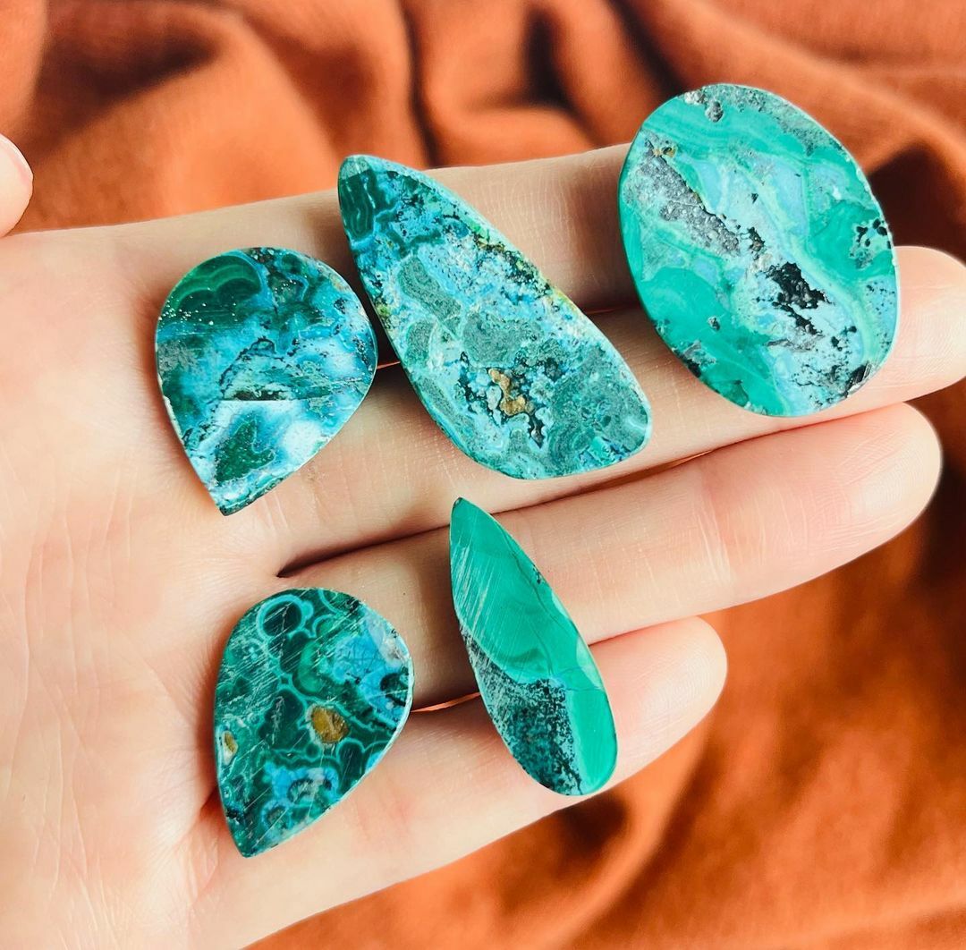 [原石] 矽孔雀石 水晶墜面