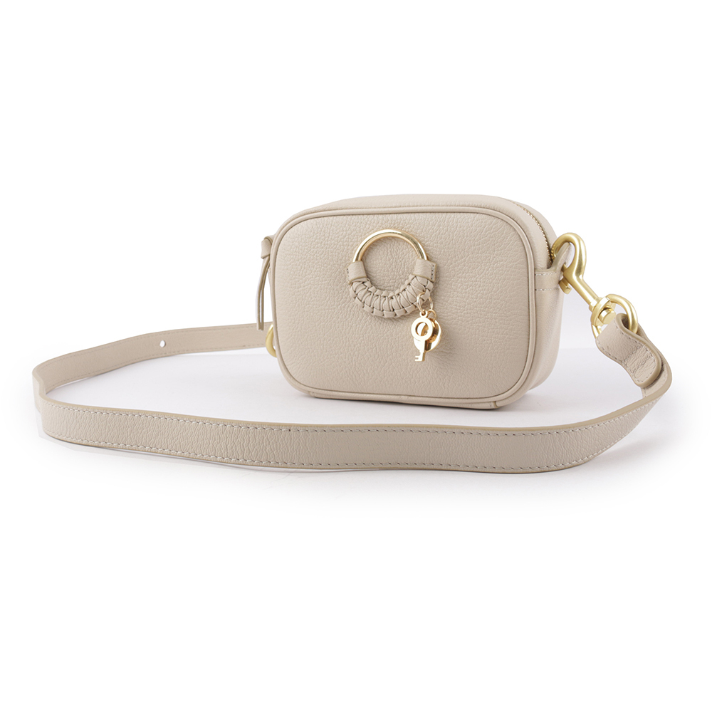 【SEE BY CHLOE】HANA 山羊皮斜背相機包(米色) CHS23ASC1830524H