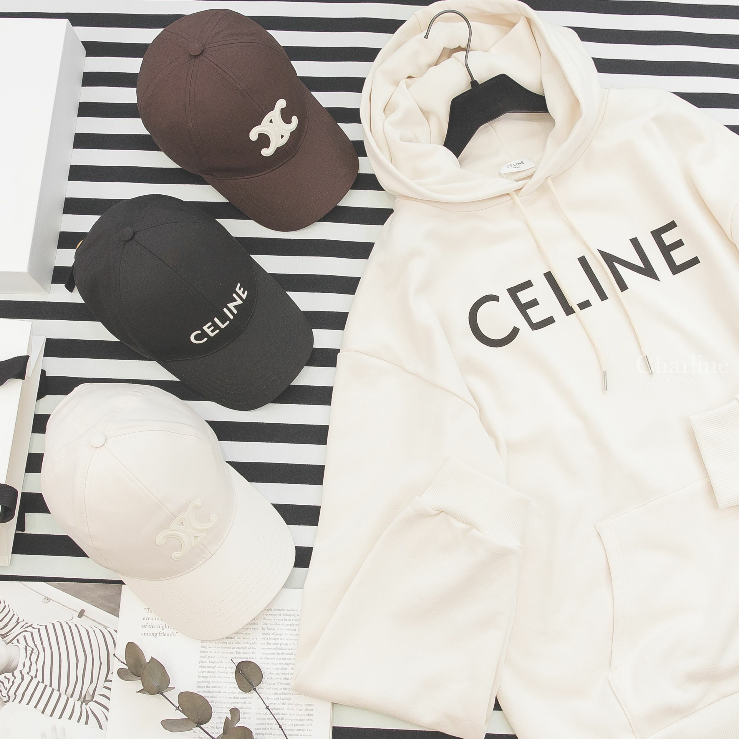 Celine Baseball Cap In Drill Cotton 黑色刺繡白字棉質棒球帽,Celine 奶油白黑字印花連帽寬鬆長袖棉T,可可棕白色刺繡凱旋門棉質棒球帽,奶白色刺繡白色凱旋門棉質棒球帽-Charline Boutique 精品代購