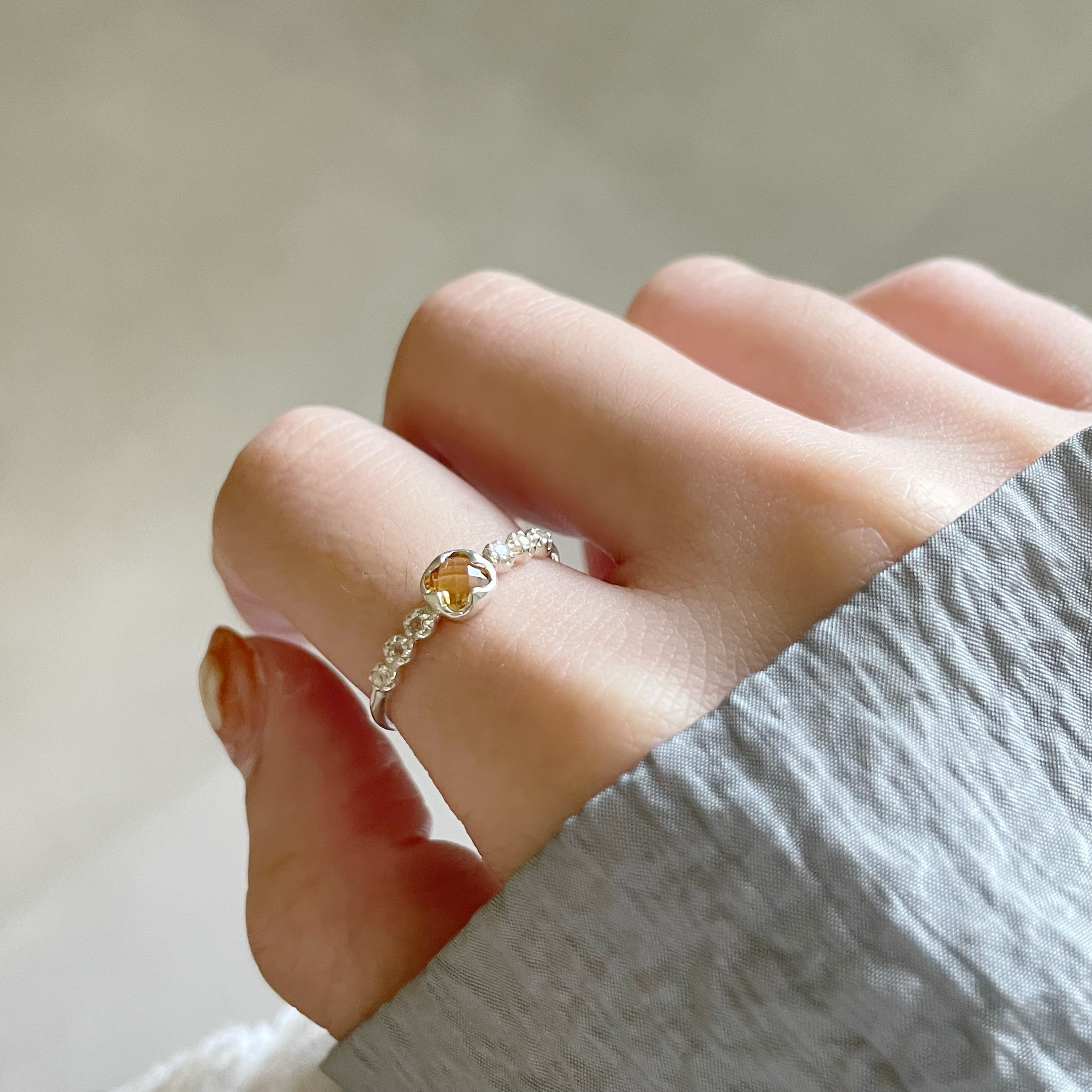 華麗圓四爪黃水晶戒指