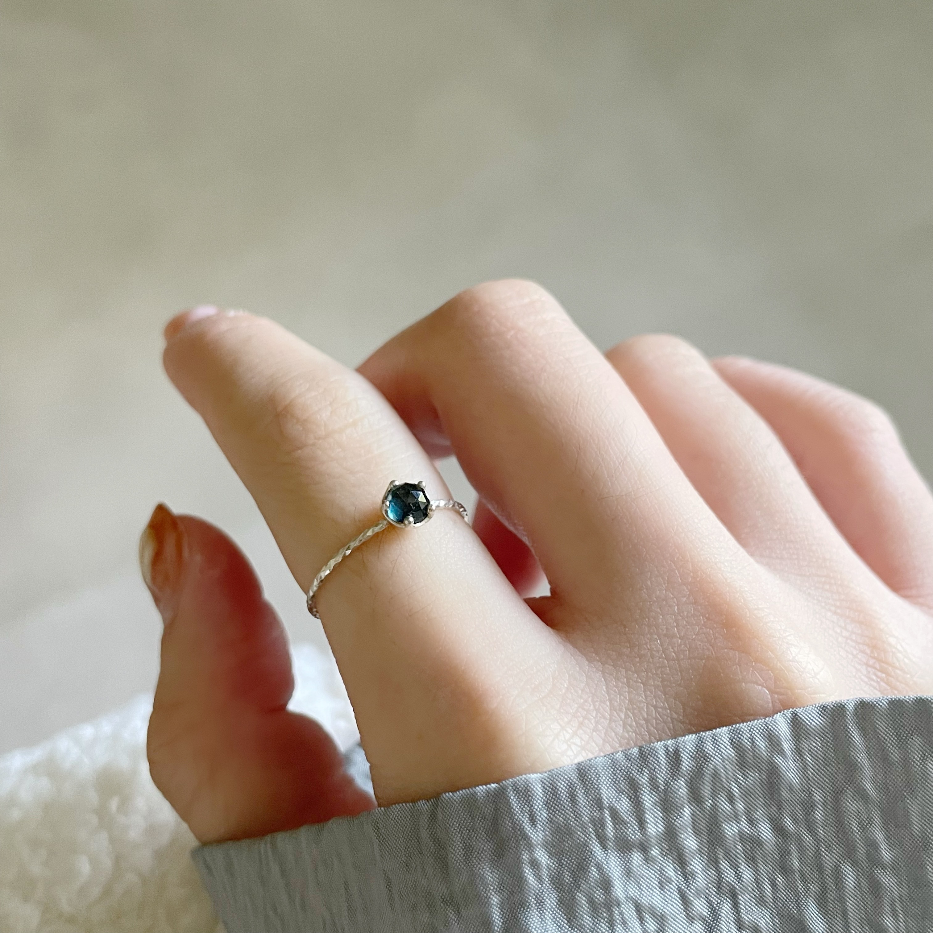 小皇冠倫敦托帕石戒指