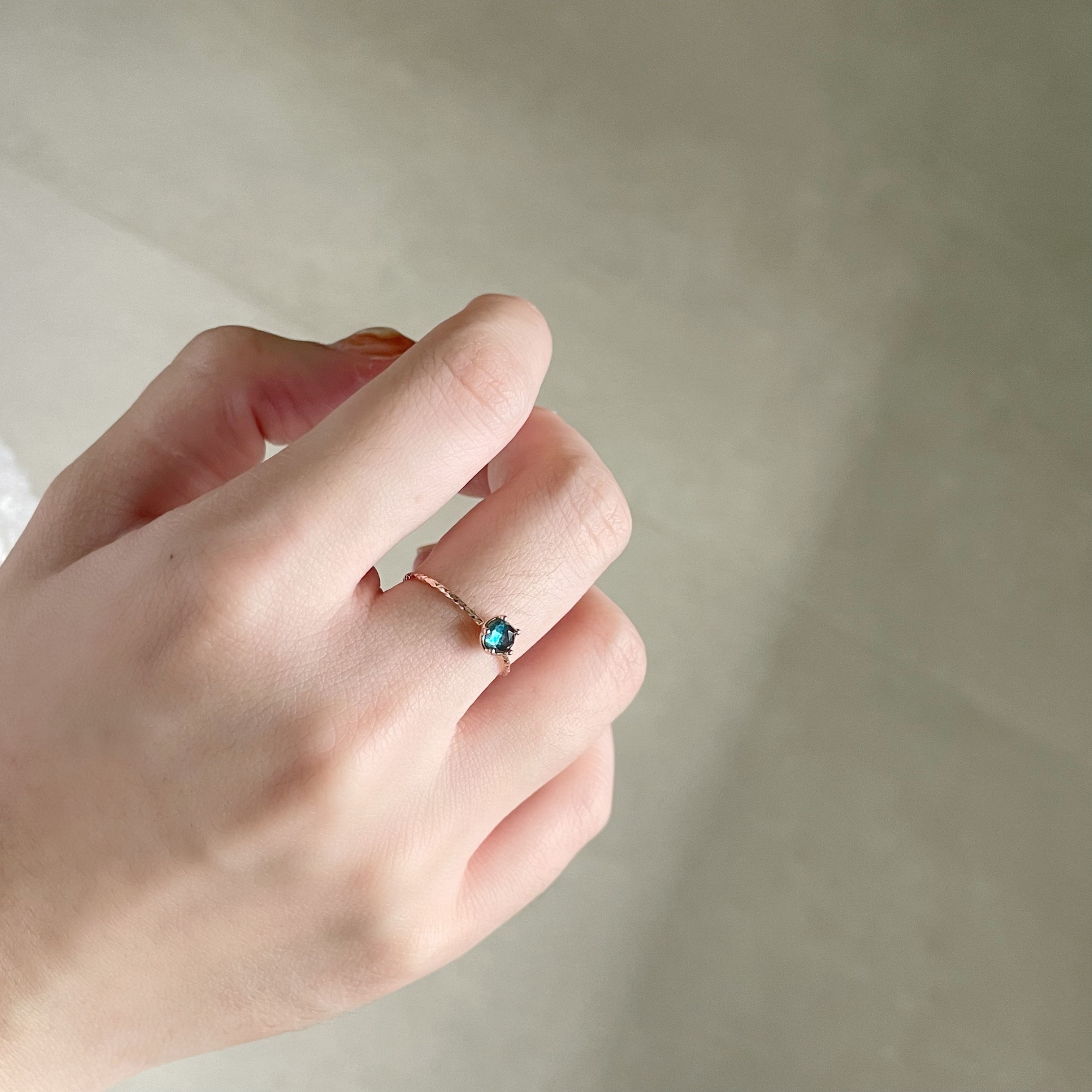 小皇冠倫敦托帕石戒指