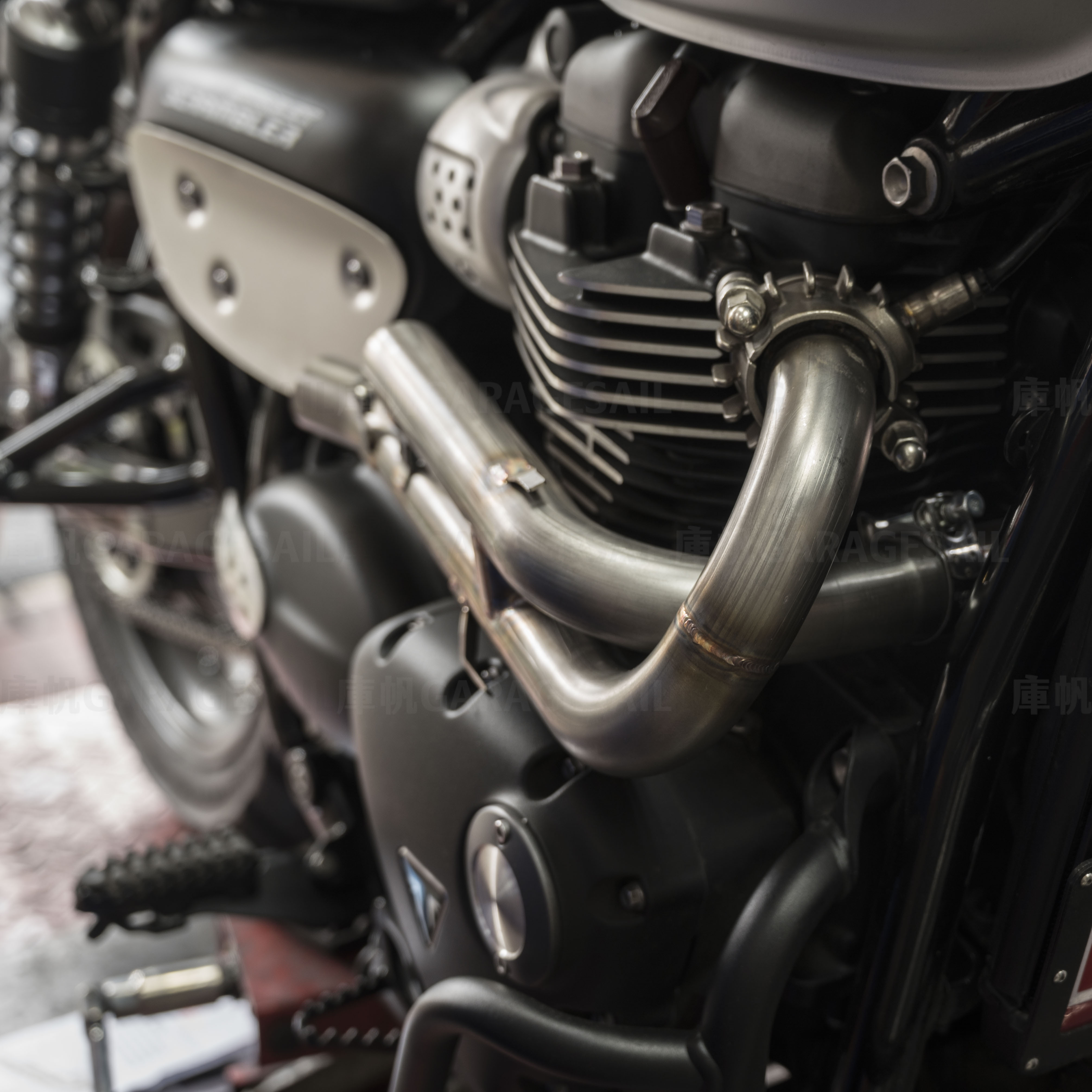 Free Spirits 水冷凱旋專用  H-Pipe Scrambler 900