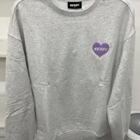 [S] NERDY HEART WAPPEN SWEATSHIRT (NERDY ORIGIN FIT),MELANGE WHITE, PNES23KC144604 (SN258)
