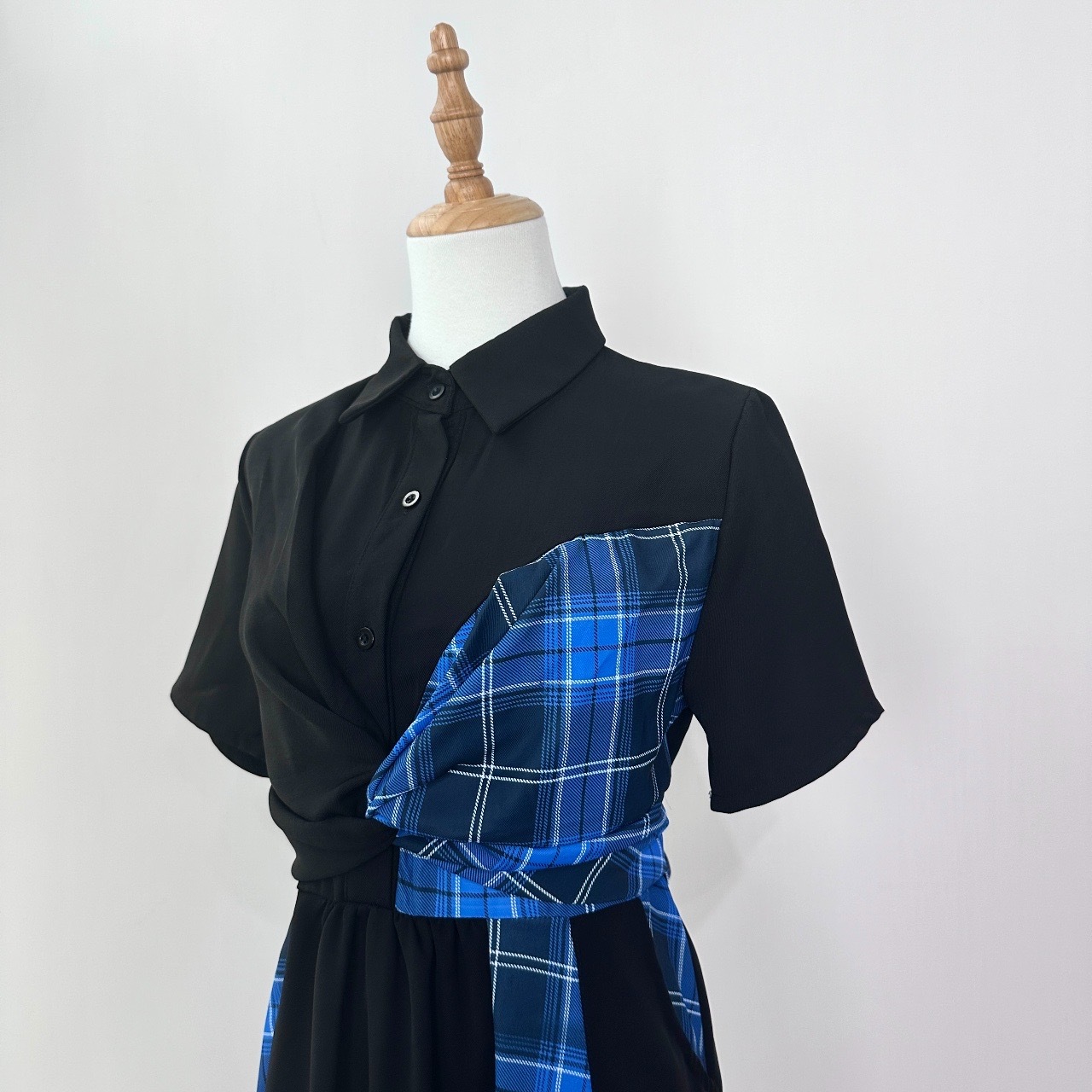 黑色拼接藍色格紋連身裙