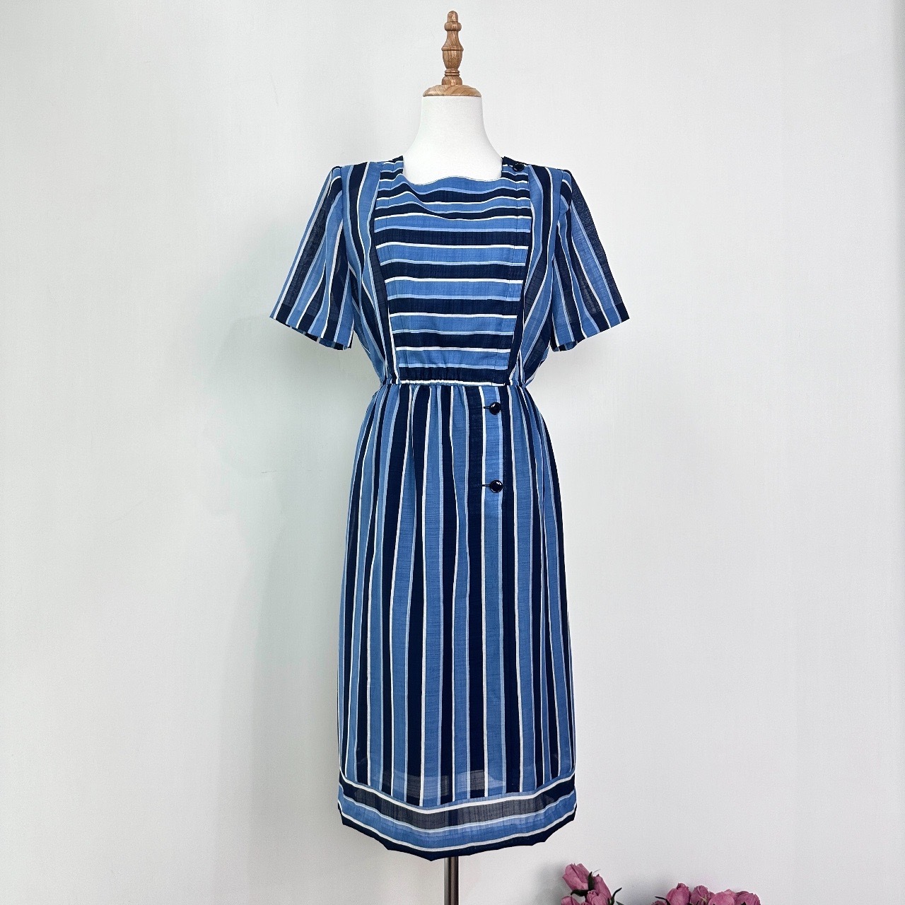 深淺藍色間條連身裙