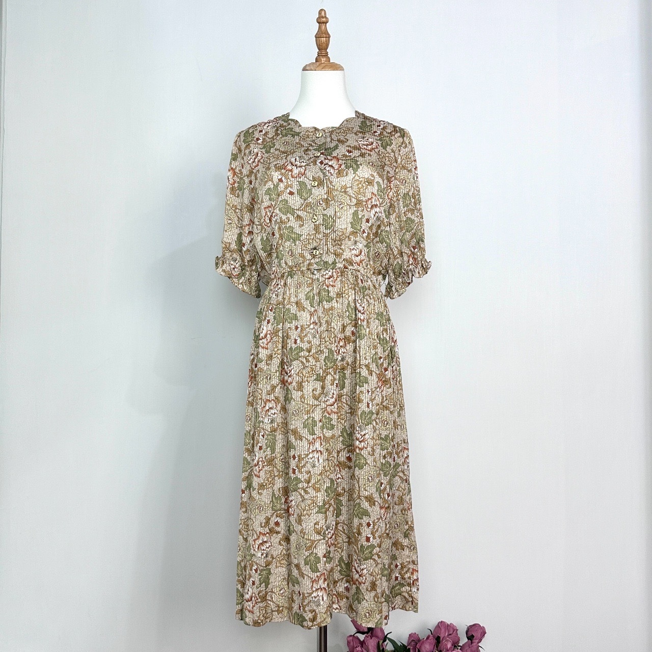 秋日色調花瓣領連身裙