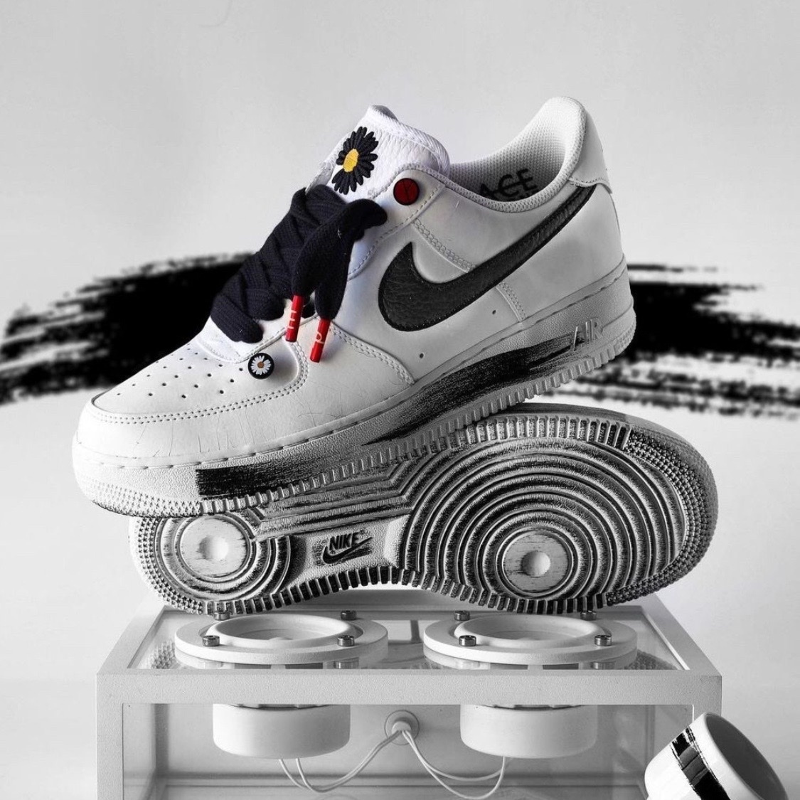 Nike Air Force 1 x PEACEMINUSONE聯名 黑白小雛菊 權志龍 DD3223-100