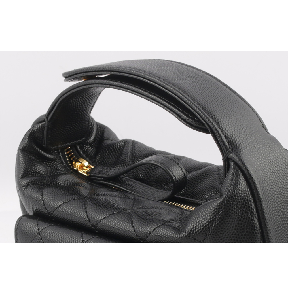 【CHANEL】金色CC Logo 粒紋牛皮迷你手提彎月包/呼拉圈包(黑色) AP3467 B13649 94305