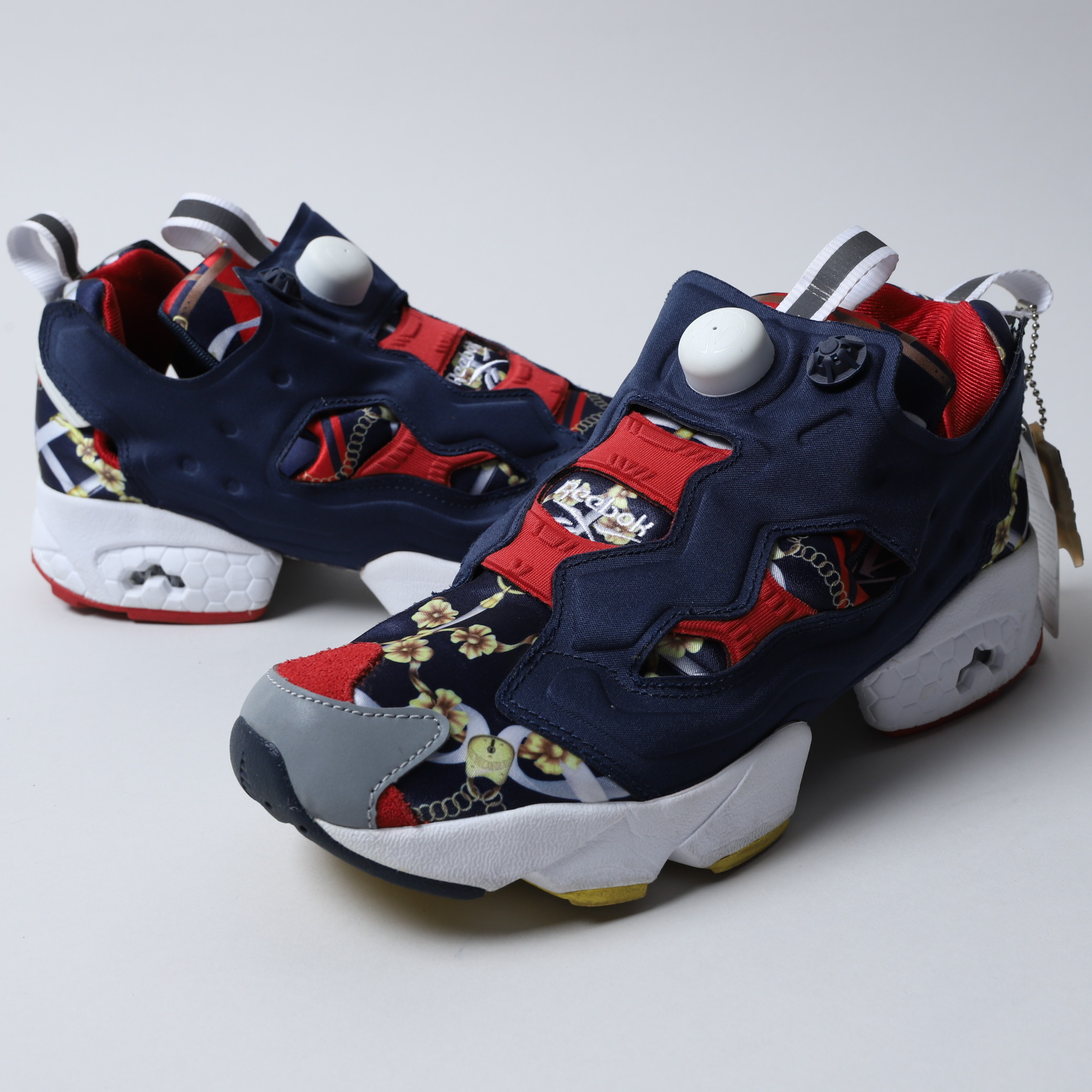 【二手 US7.5/25.5CM】REEBOK X INVINCIBLE INSTAPUMP FURY OG 聯名 絲巾 充氣跑鞋【M48459】