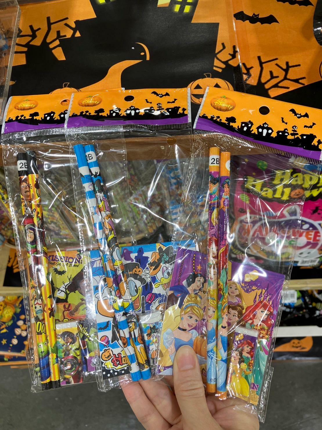 限量 !限量! 迪士尼卡通萬聖節文具套裝 款式隨機發放