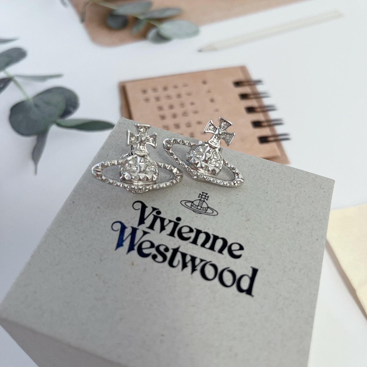 vivienne-westwood-MAYFAIR BAS RELIEF EARRINGS