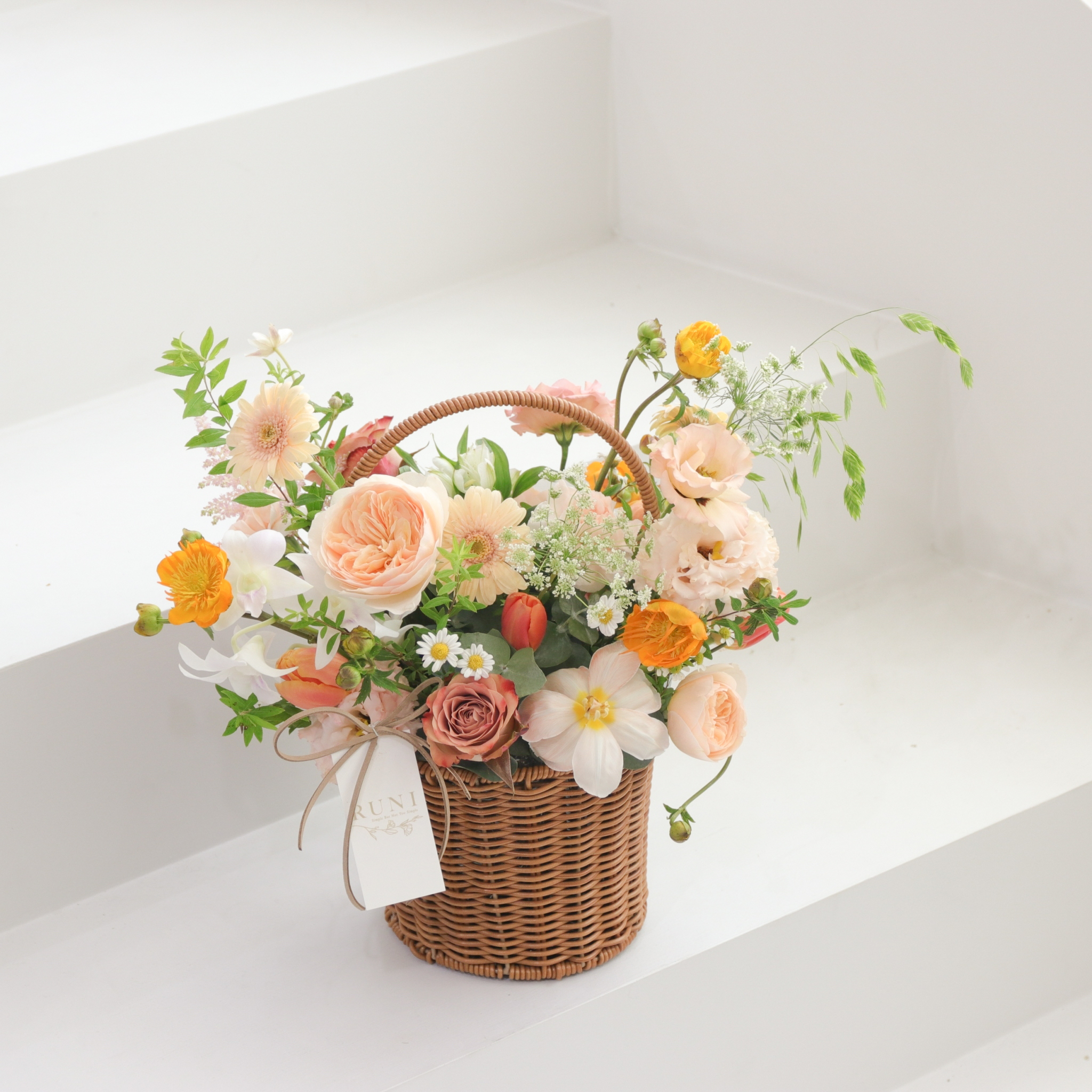 RUNI Flowers-圓形花籃粉橘色系