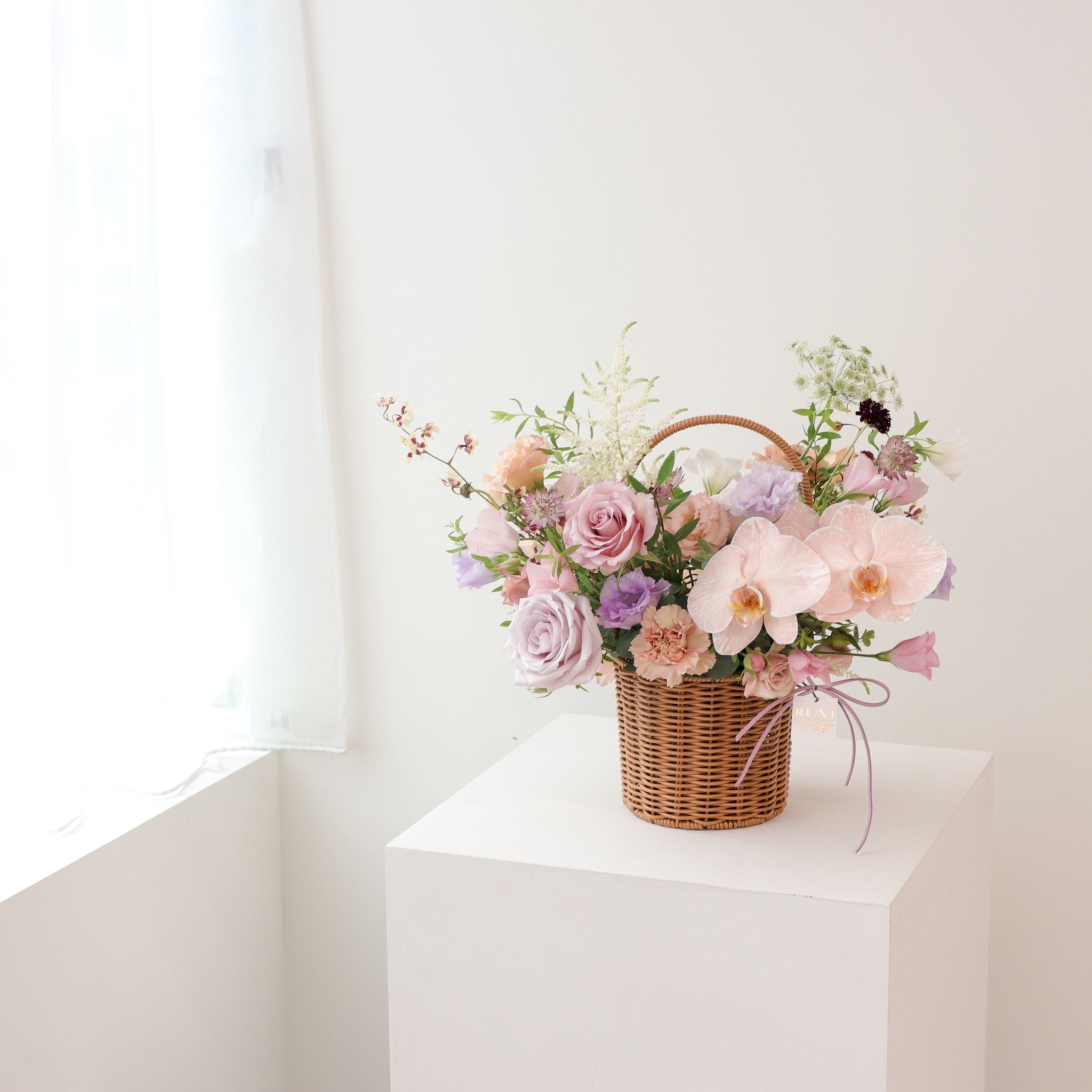 溫柔粉紫色圓形花籃