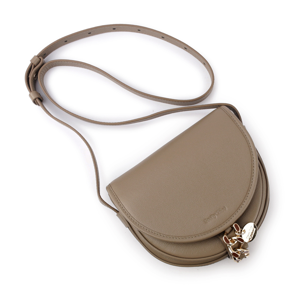 【SEE BY CHLOE】MARA BAG 牛皮小款斜背馬鞍包(灰色) CHS21WSB3938823W