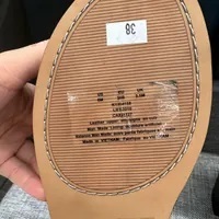[S] DKNY GLYNN FLAT SANDALS,SADDLE, K1369368-2210 (SD668)