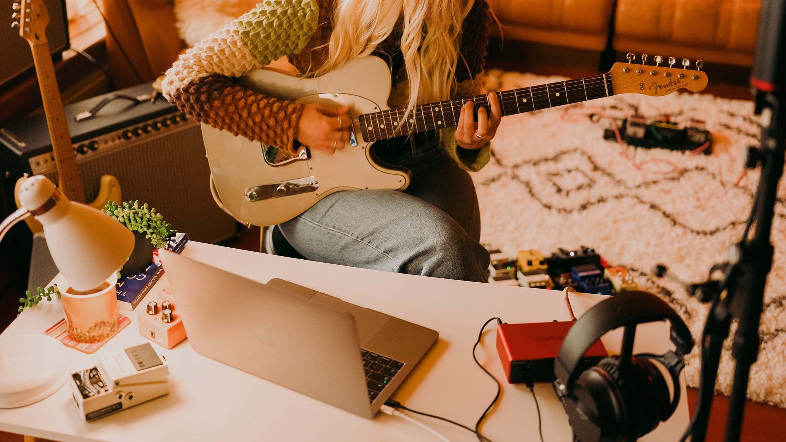 Scarlett Solo 錄音應用場景圖:適合人聲與吉他錄音