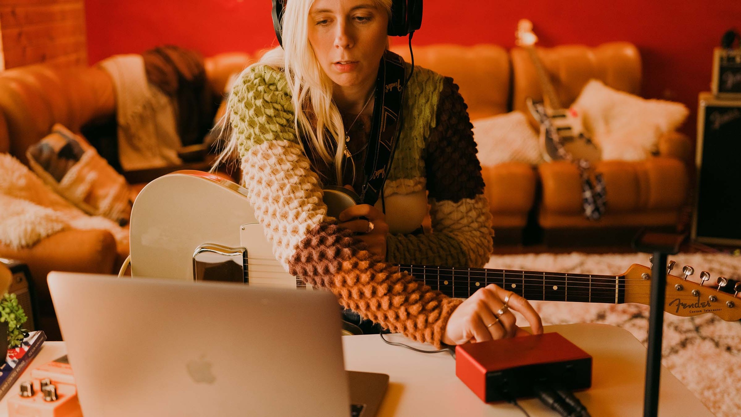 Scarlett Solo 接孔設計特寫 1