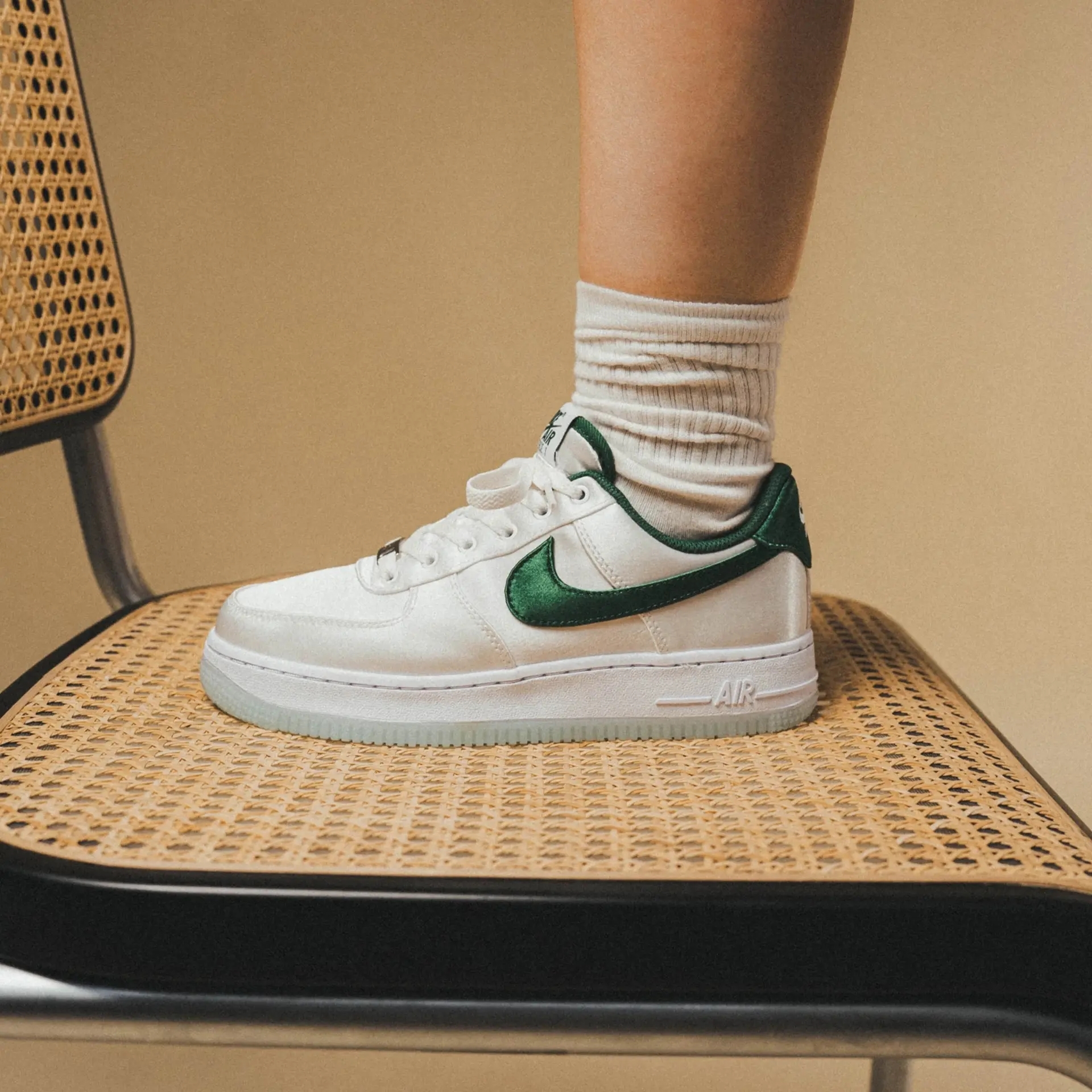 Nike Air Force 1 白絲綢 孔雀綠 白色 綠色 絲綢 AF1 休閒鞋 DX6541-101