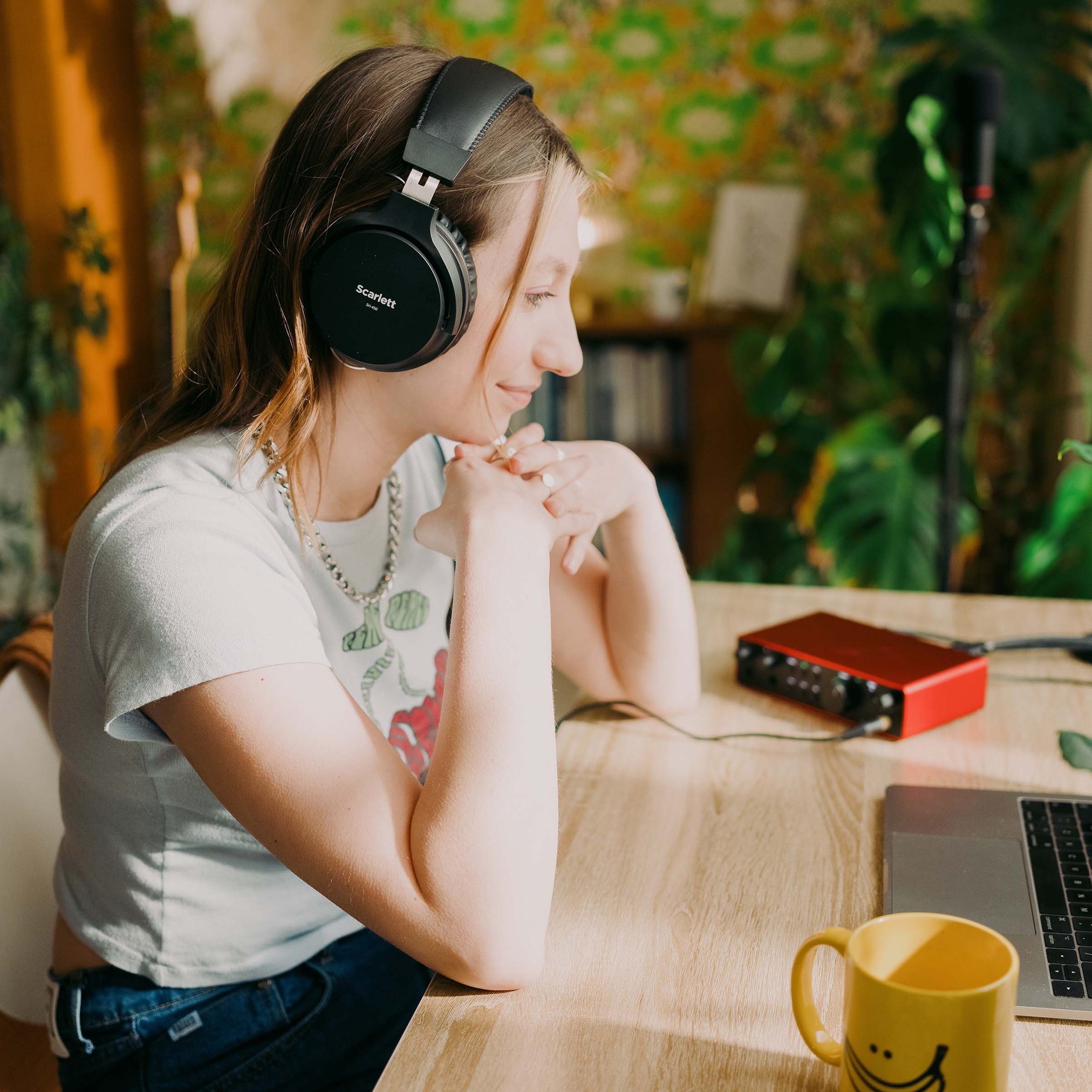 SH-450 封閉式耳機監聽使用示意圖