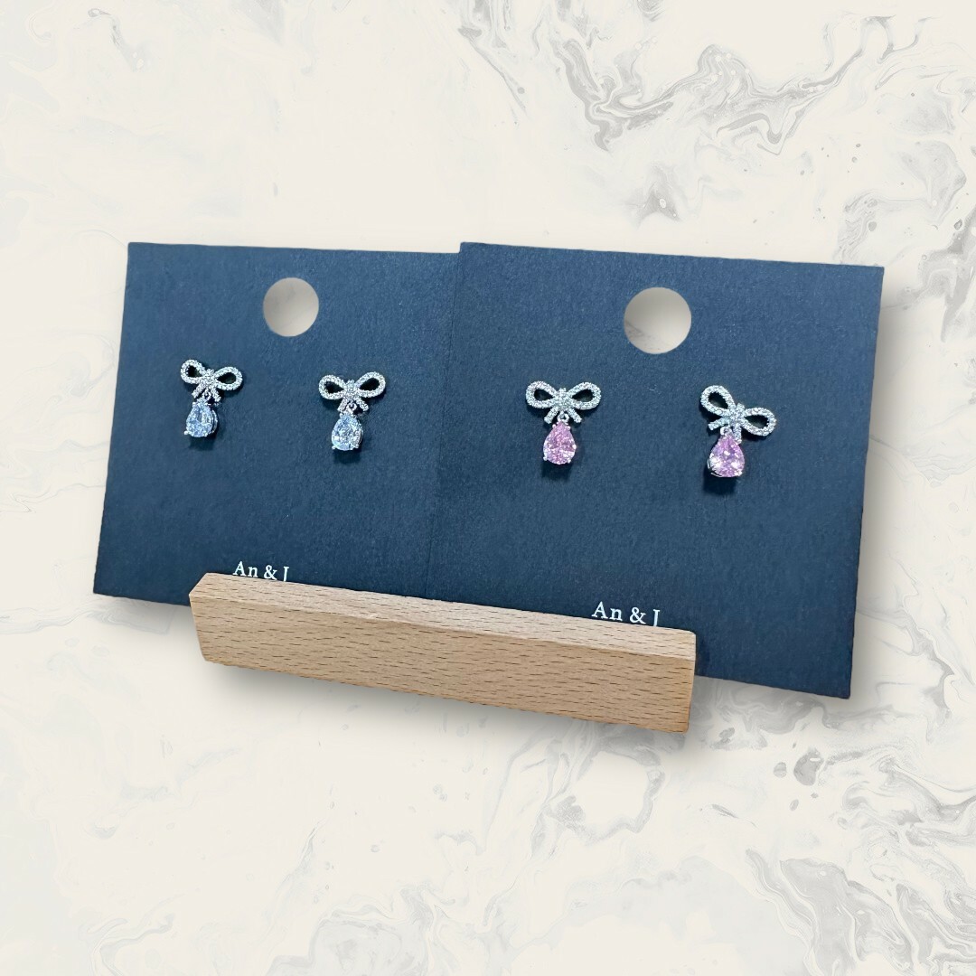 韓國直送-銀針 線鋯蝴蝶結吊水滴鋯 鍍白金 2色