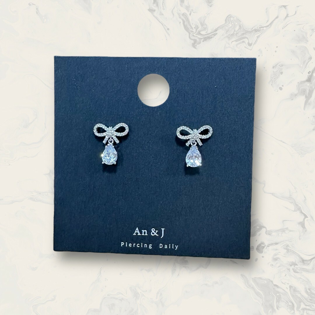 韓國直送-銀針 線鋯蝴蝶結吊水滴鋯 鍍白金 2色