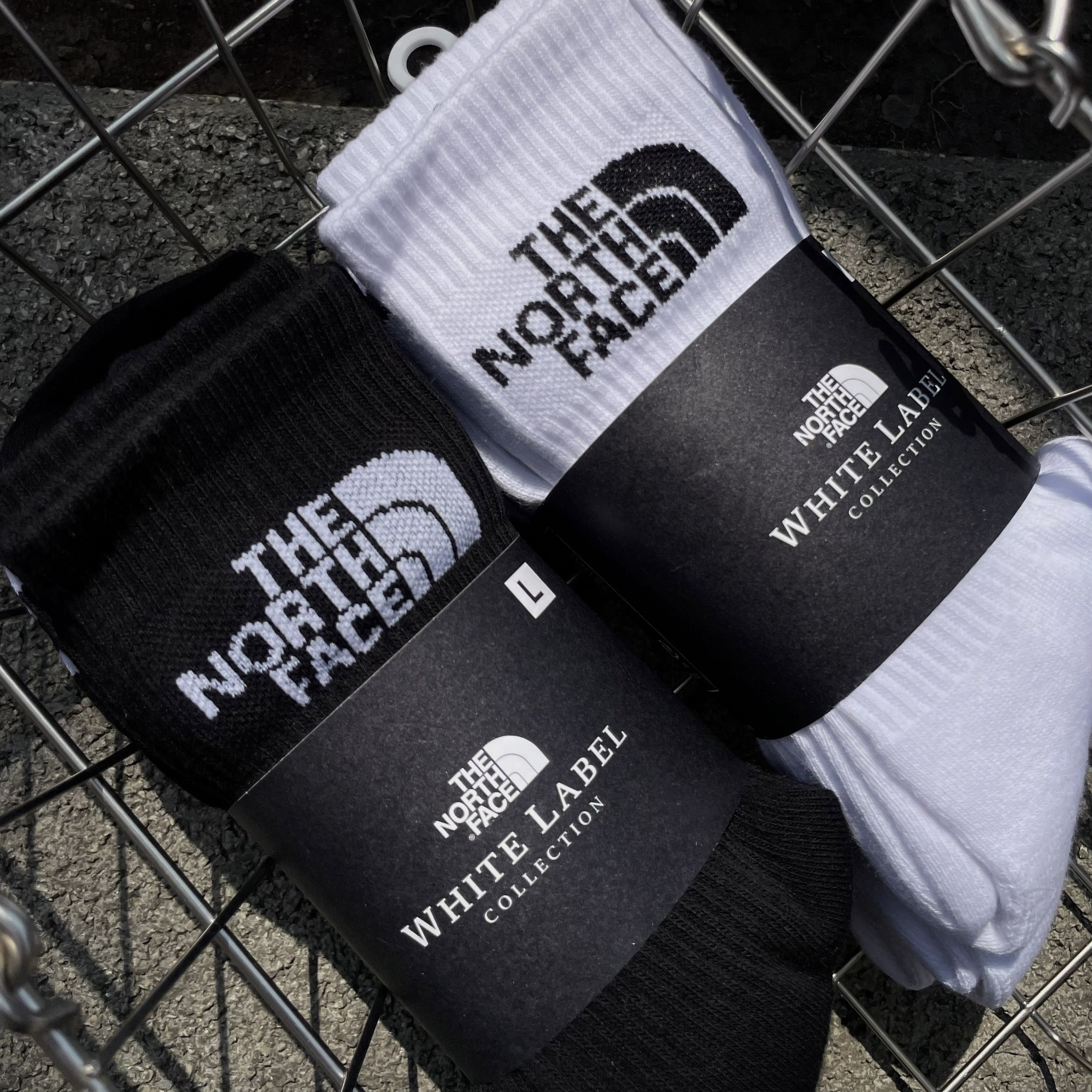 THE NORTH FACE 北臉 經典款 黑白 長襪