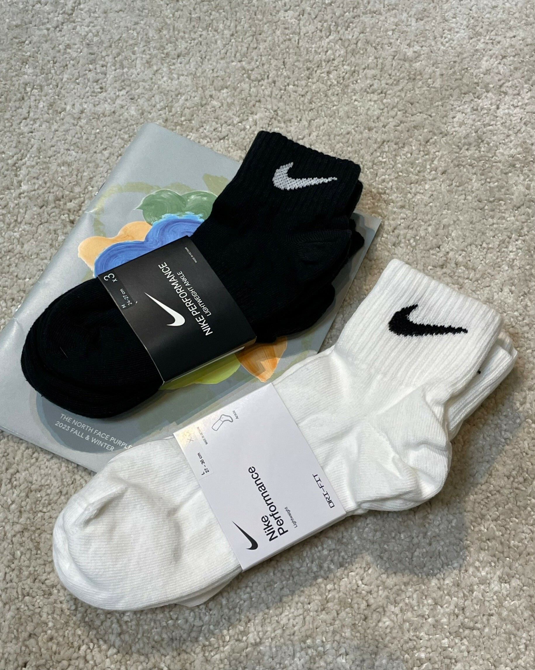 現貨 三入組 NIKE 素面襪子 刺繡LOGO 中筒襪 白/黑 SX4706- 001/101