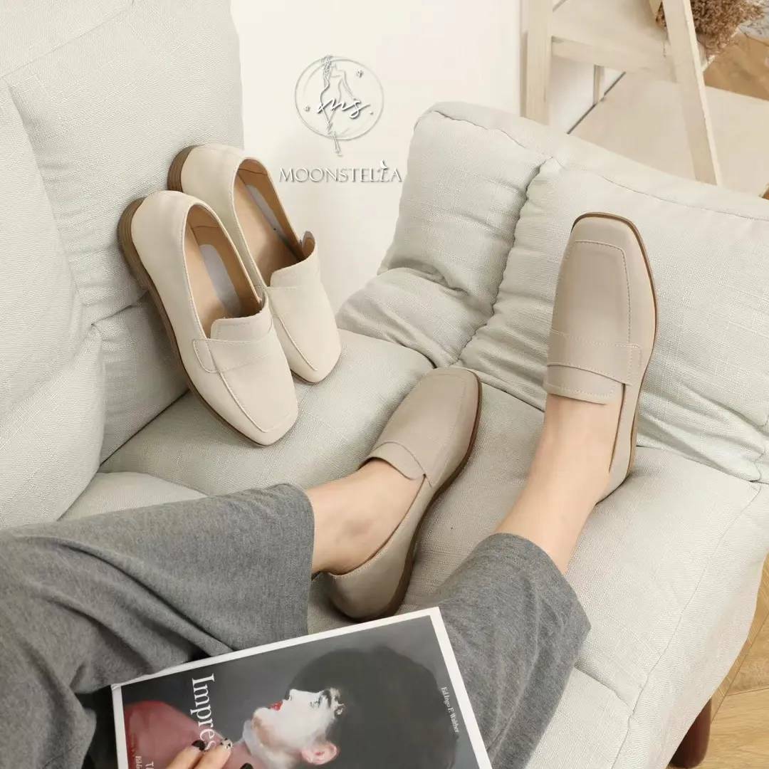 簡素真皮奶奶鞋