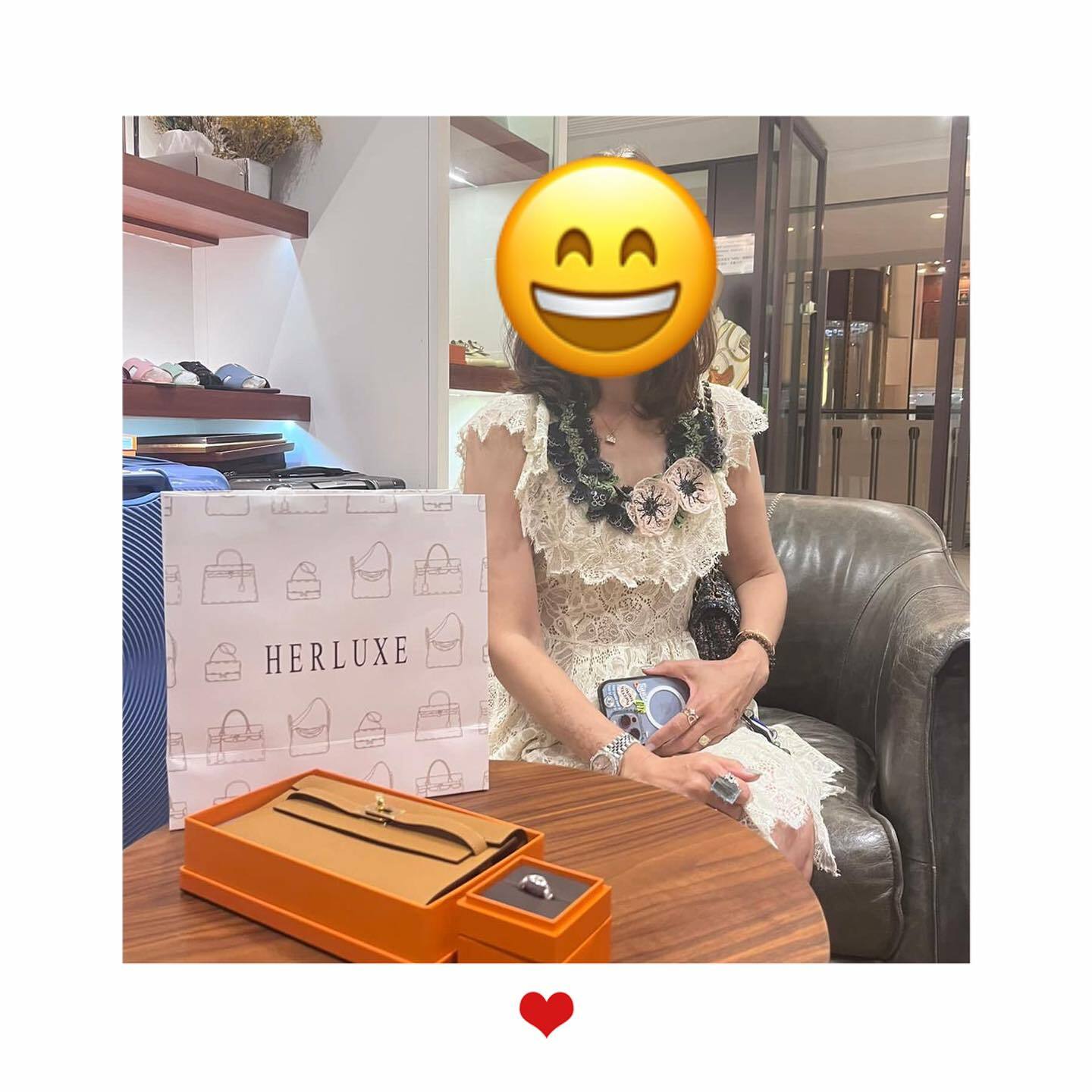 爽快靚靚睇直播落單KTG焦糖色金扣同戒指🎉 覺得直播價很吸引🤩 爽快埋單抱走🫰 靚靚一直都有關注HERLUXE新資訊同直播❤️ 仲對k28 手錶同手鏈很有興趣💕 多謝你嘅支持與信任🫶