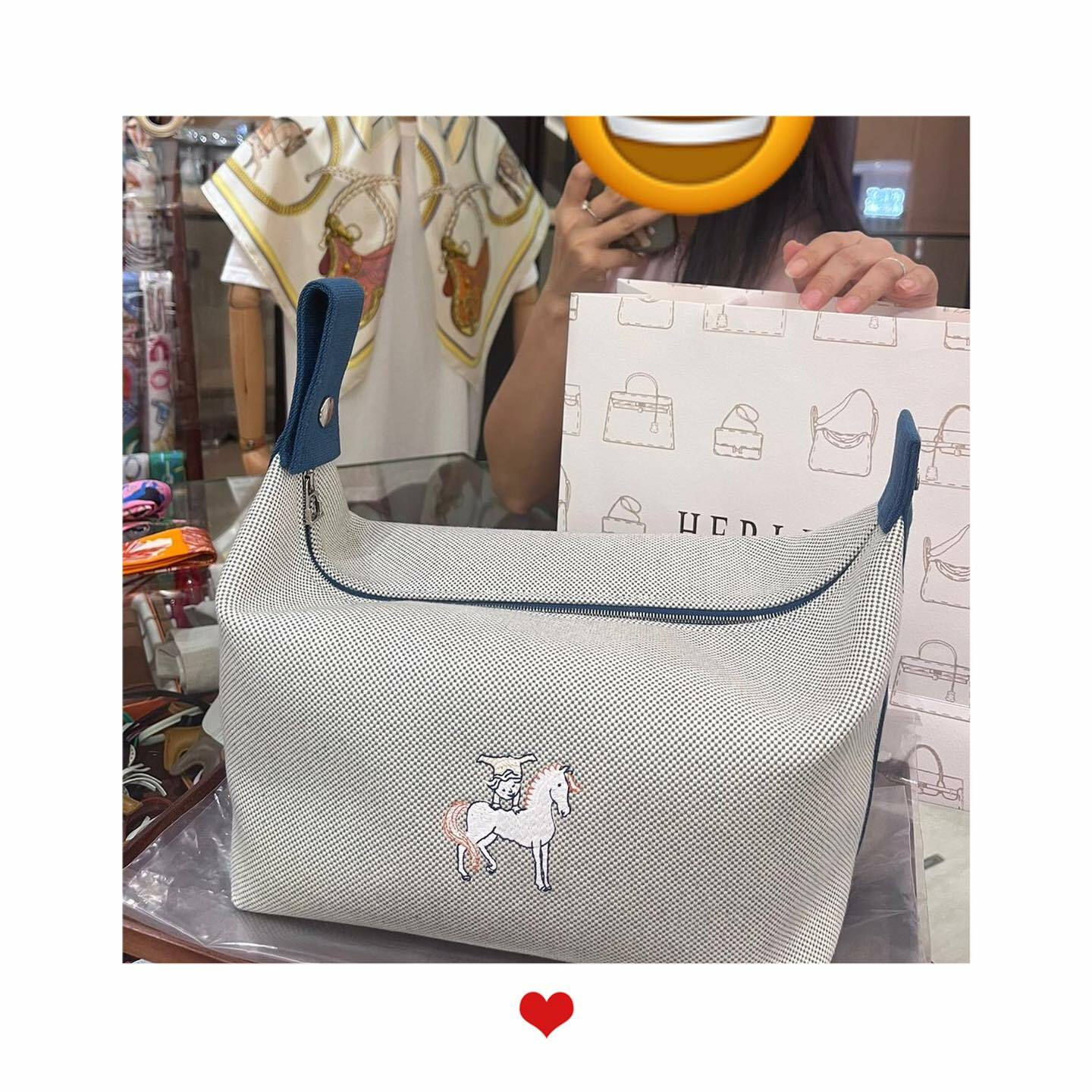 爽快靚靚睇直播後同先生到店買咗飯盒包🎉 靚靚大讚HERLUXE直播流暢 睇得舒服👍 直播價都很nice🤩 多謝你哋嘅支持🫶