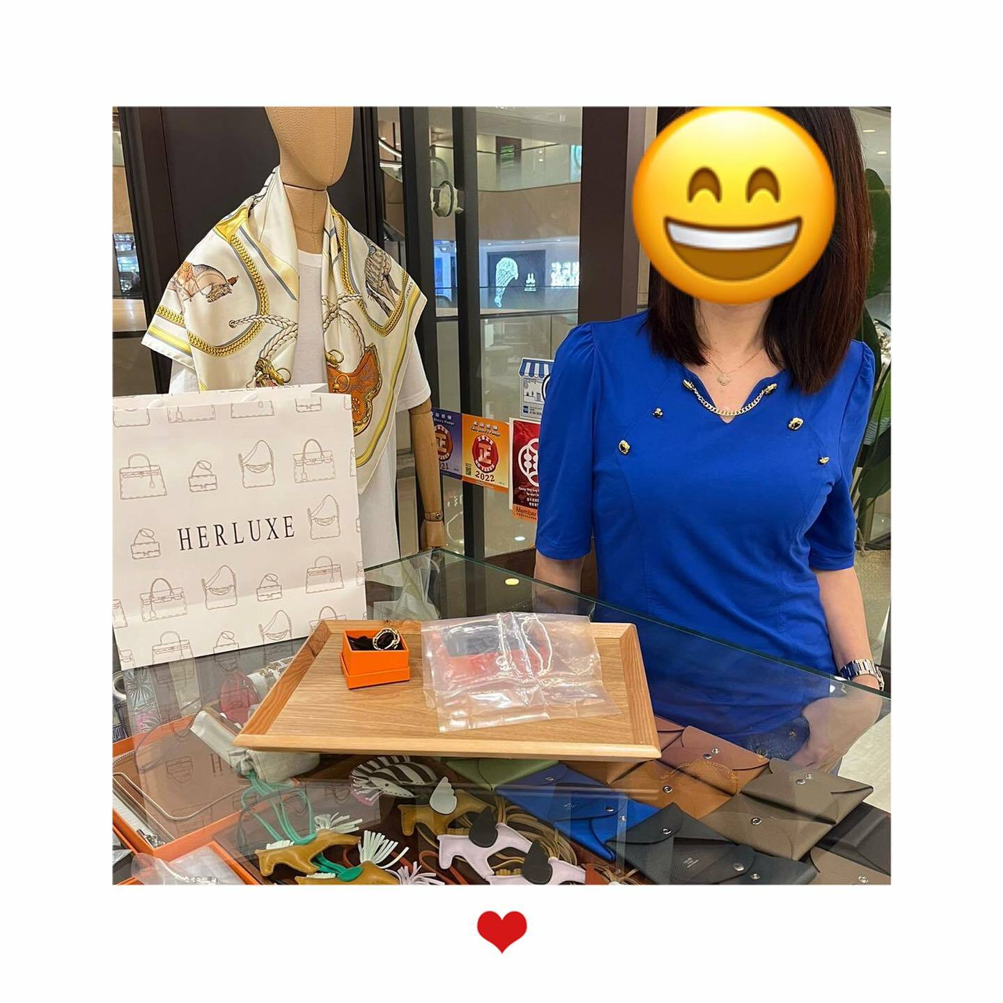 忠實粉絲靚靚睇直播火速落單頸鏈🎉 來店買多個scarf ring👍 靚靚對HERLUXE嘅購物氛圍感到親切❤️ 滿意我哋提供嘅服務👏 仲對我哋嘅經營同溝通方式提供寶貴意見🥰 非常重視維護HERLUXE口碑🫰 多謝你嘅多次復購與支持🫶