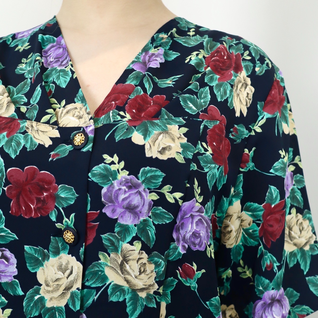 盛放玫瑰中袖上衣