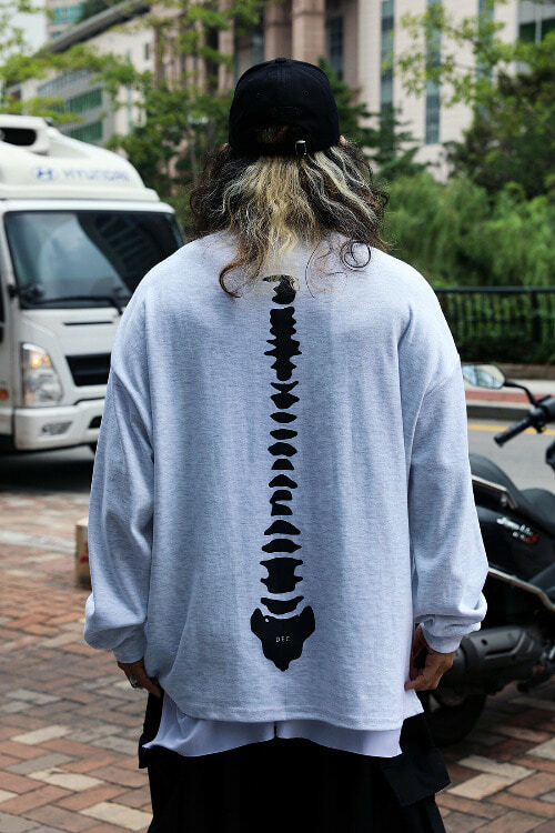 脊椎印花口袋長袖T恤