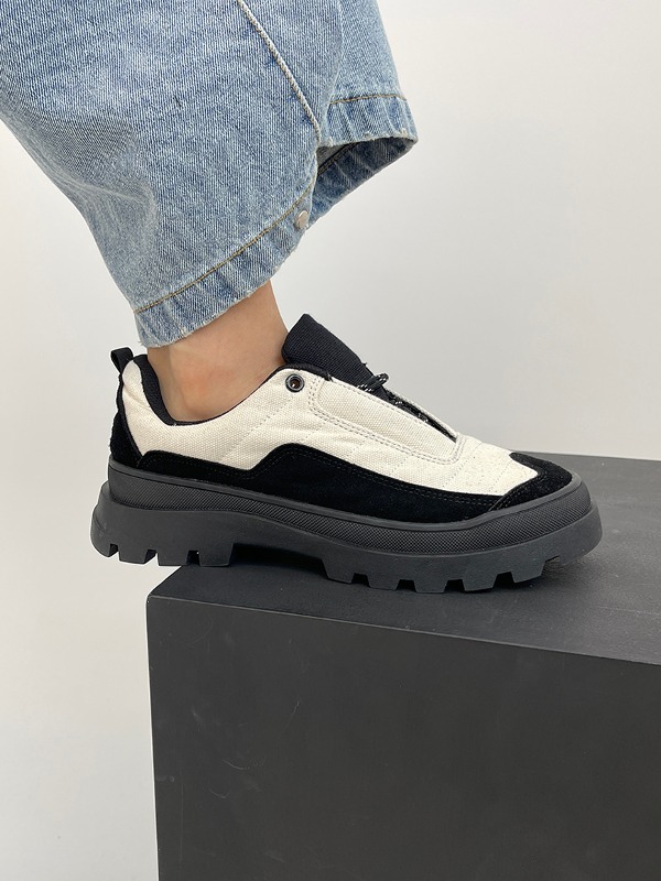 配色輕便運動休閒鞋