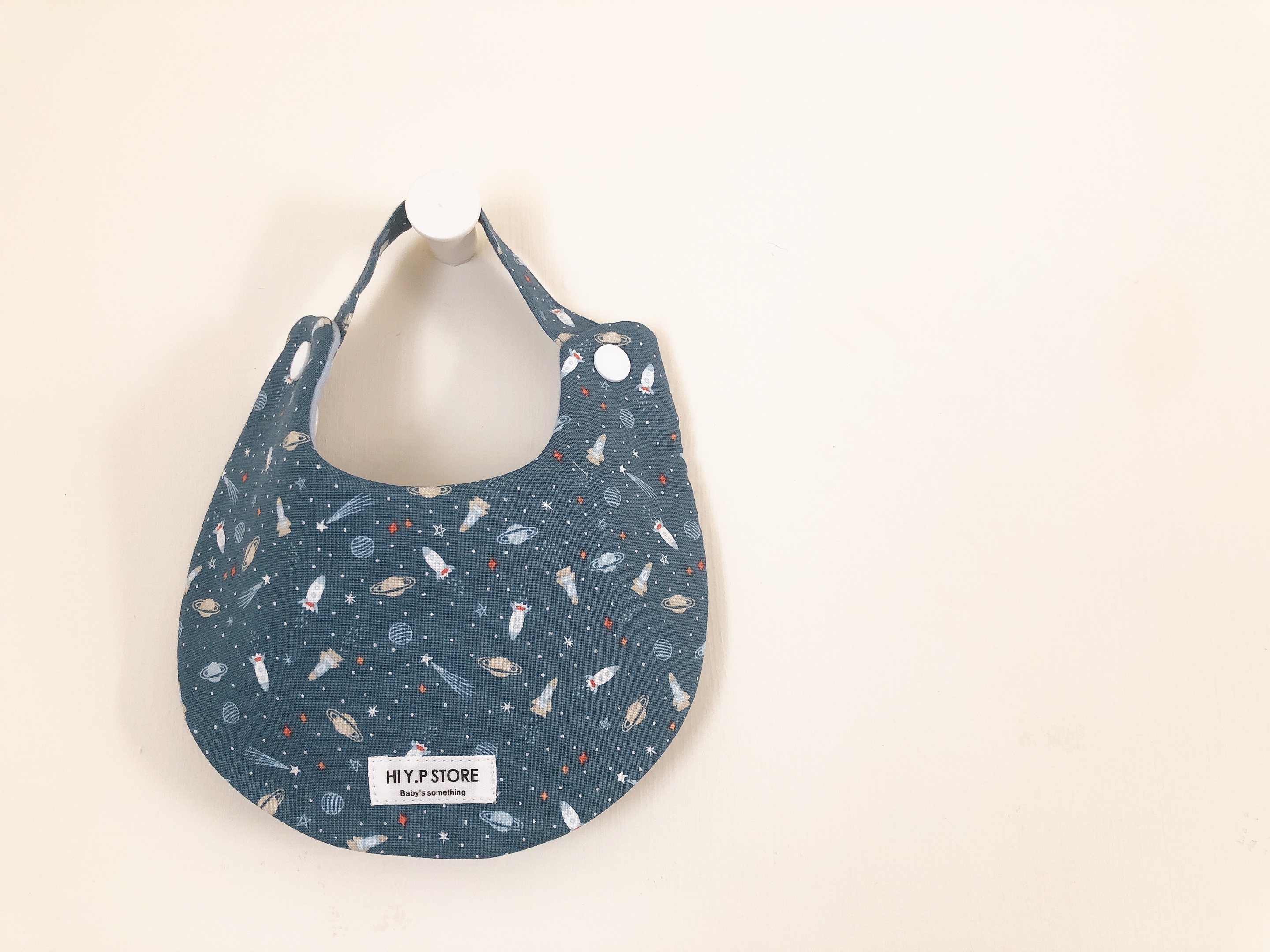 Hi Y.P store-手作圍兜-星空火箭