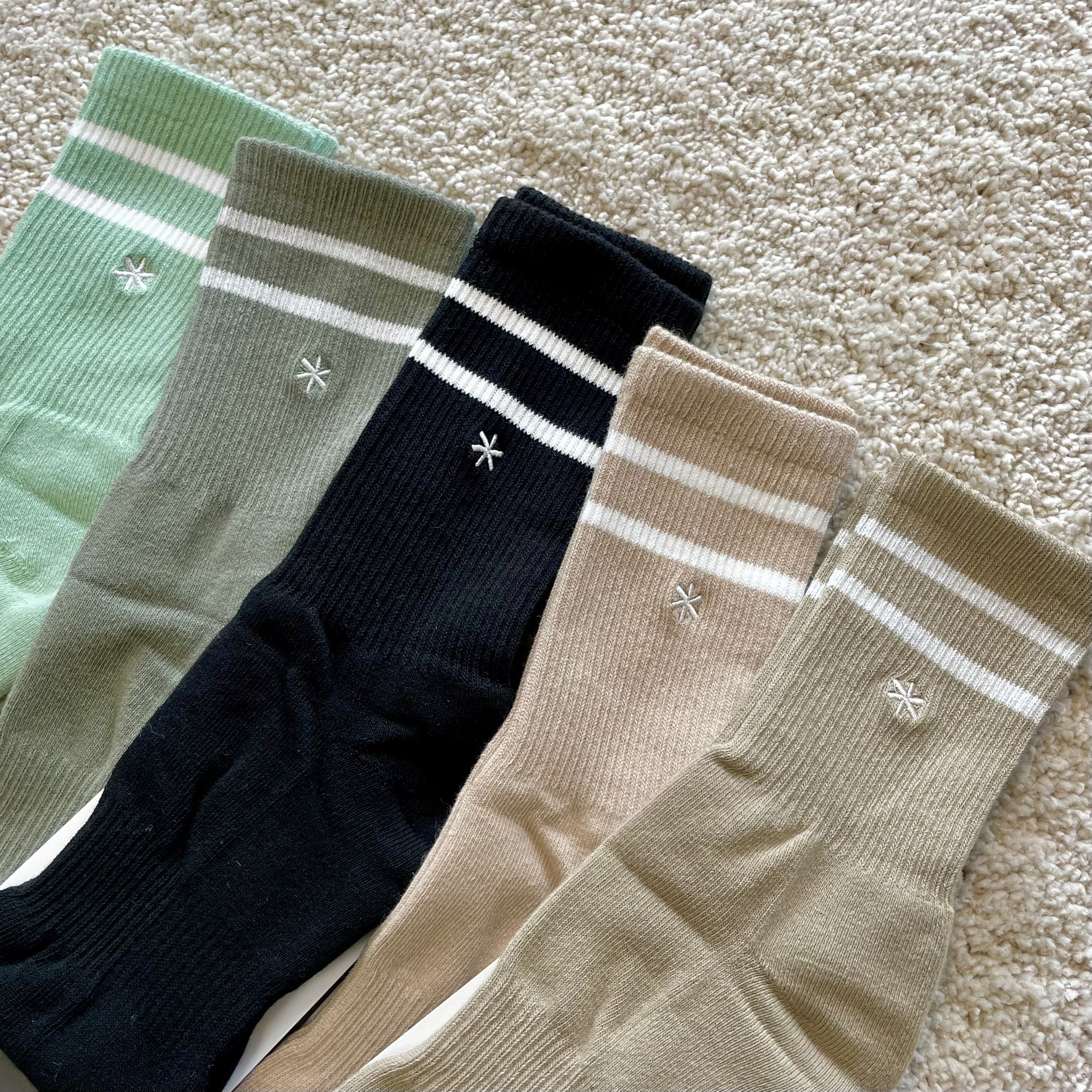 現貨 Snow peak Logo 長襪 襪子 杏色 咖啡 黑色 綠色