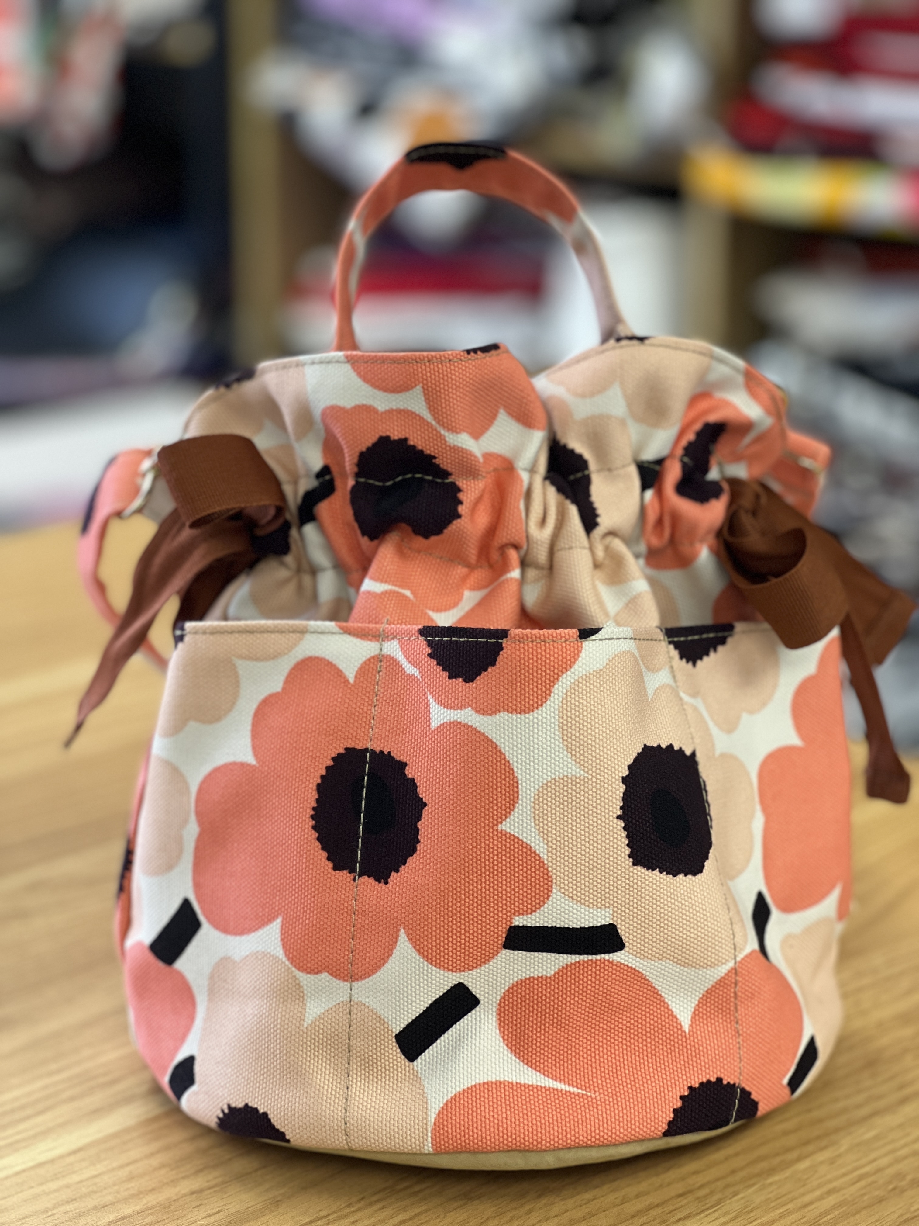 Bucket bag | marimekko canvas fabric | 粉肉色Unikko