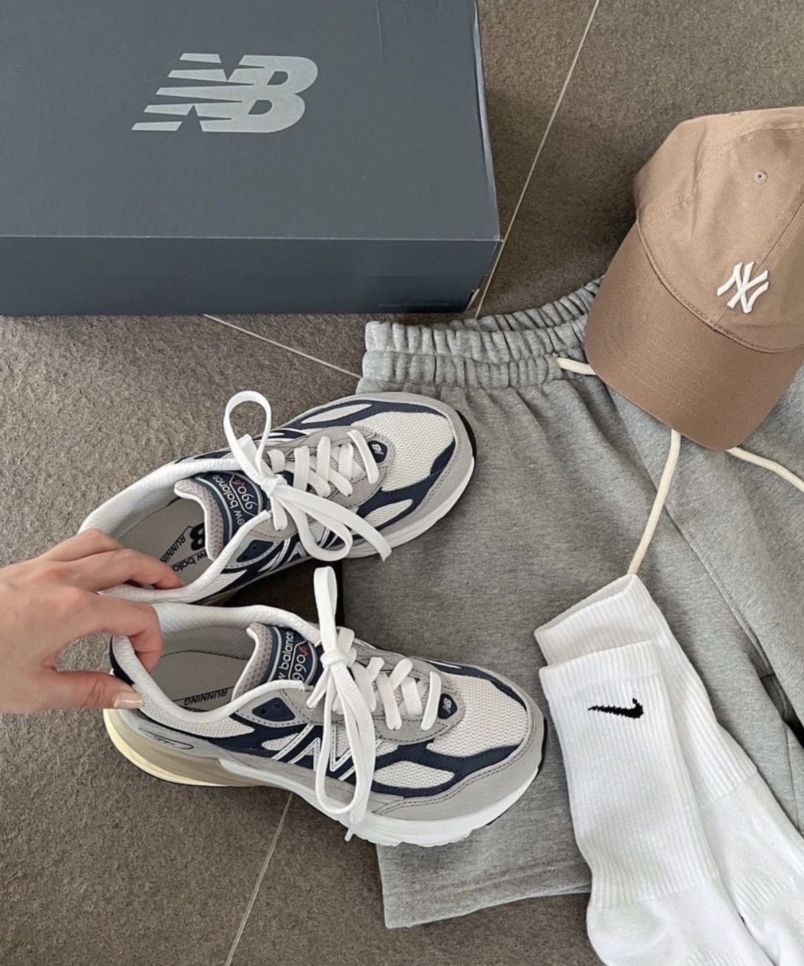 預購 New Balance 990V6 灰藍