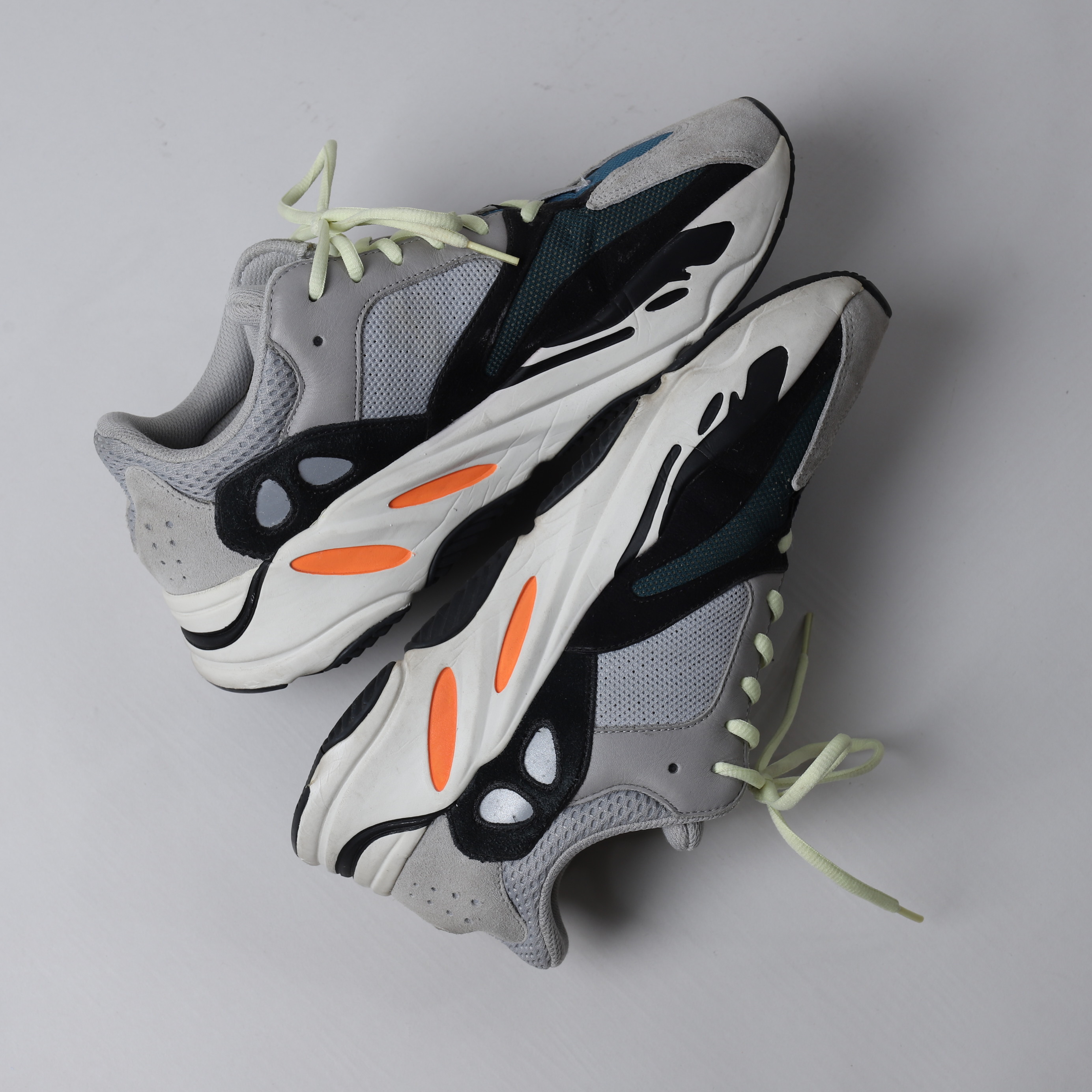 二手US11/29CM】ADIDAS YEEZY BOOST 700 OG 初代配色老爹鞋【B75571