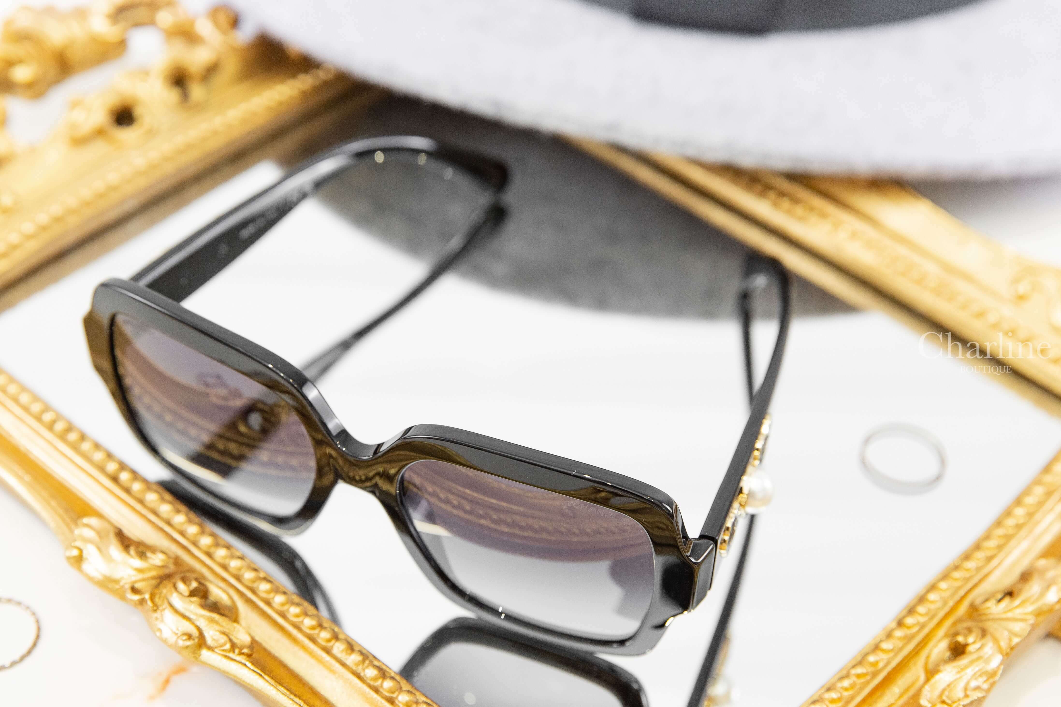 Chanel Square Sunglasses 黑色方框灰色漸變鏡片側邊山茶花白色珍珠愛心CC太陽眼鏡-Charline Boutique 精品代購