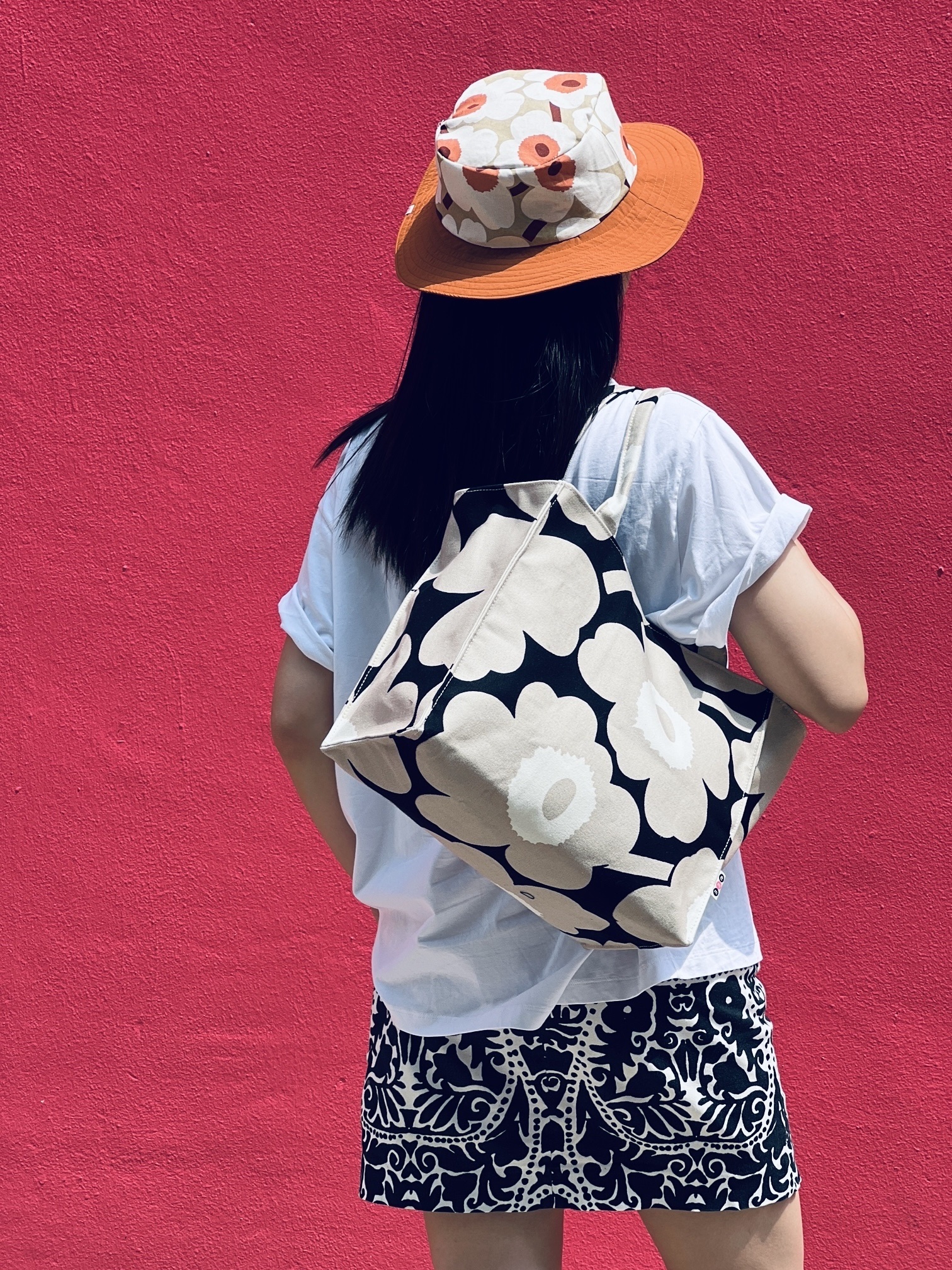 Shoulder box bag | marimekko canvas fabric | beige x black Unikko