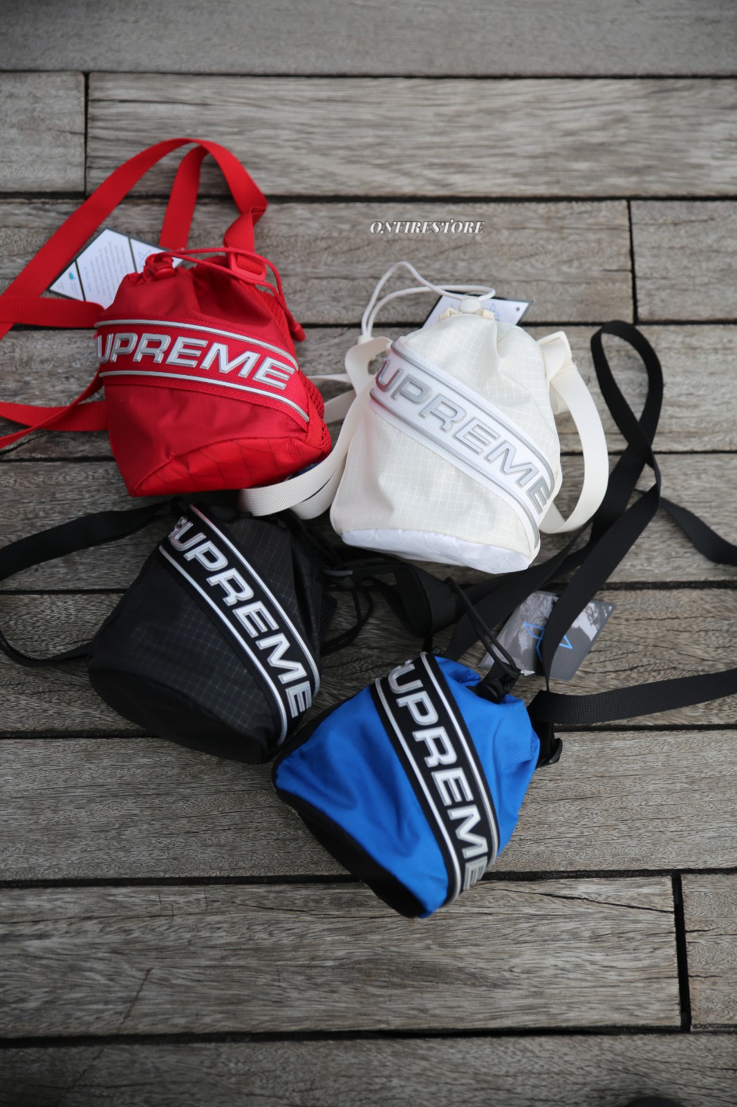 {現貨} Supreme FW23 Small Chin Pouch
