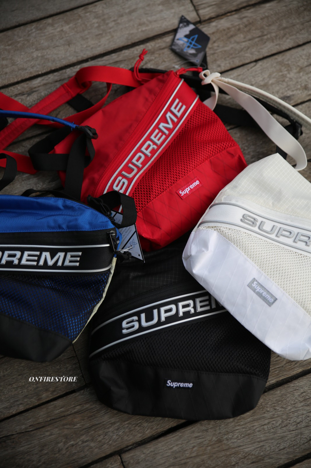 Supreme FW23 Shoulder Bag 【新品未使用】【匿名配送】 楽天市場】「新品」Supreme 23FW(AW) 3D Logo Shoulder Bag ナイロン