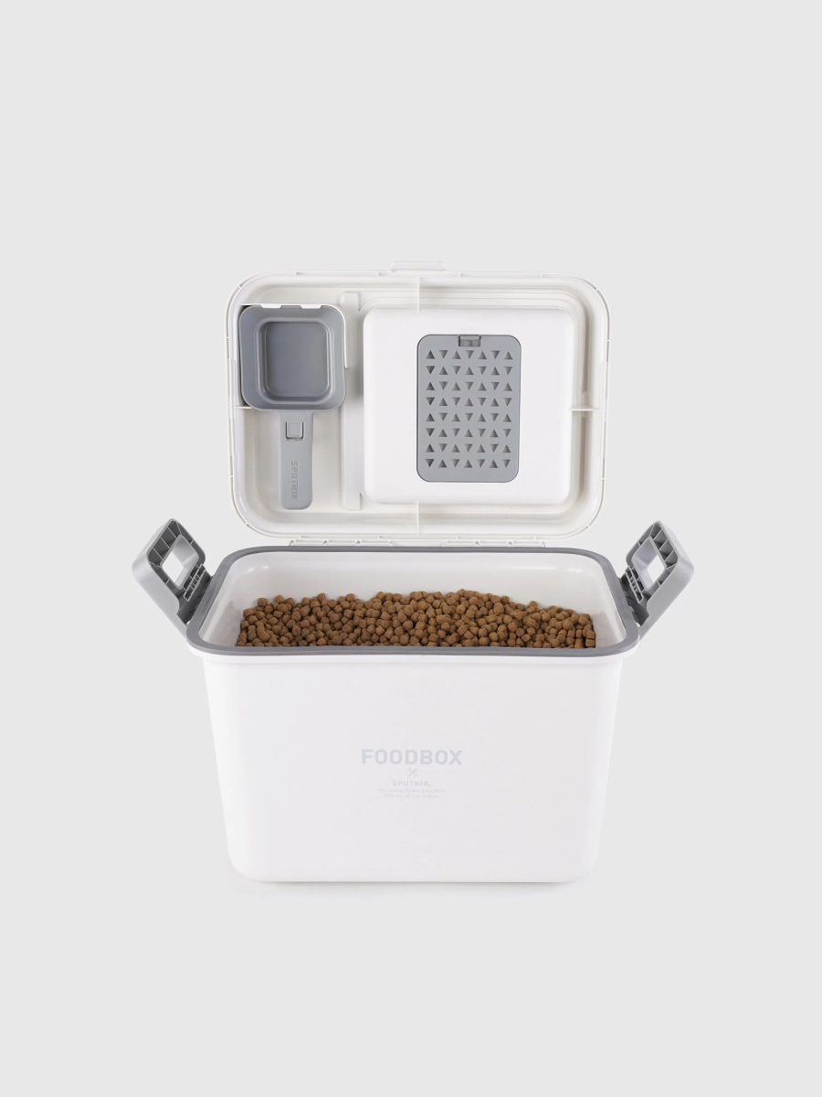 【SPUTNIK】COZY 機能飼料箱｜白
