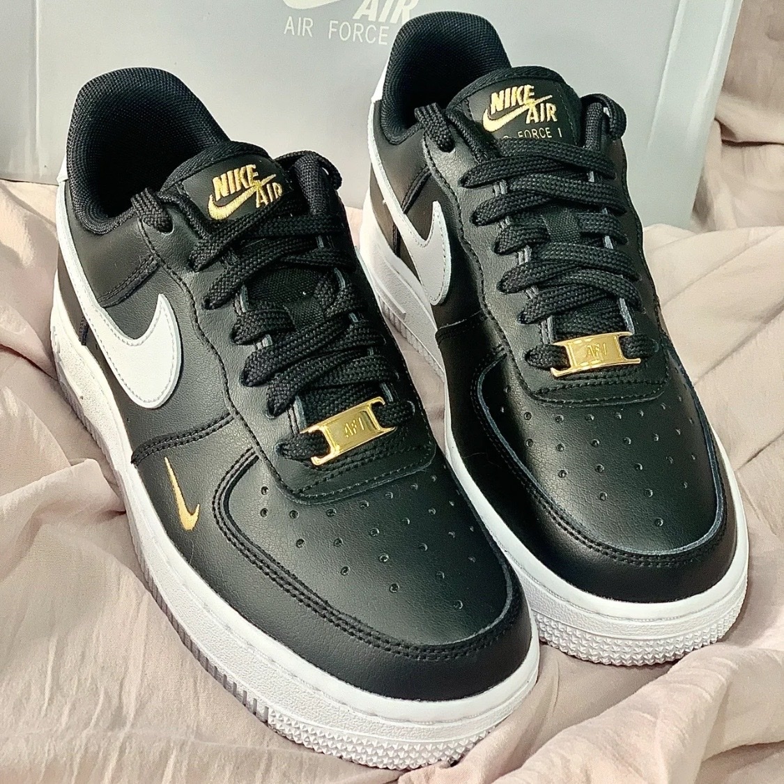Nike Air Force 1 Low '07 Essential 黑白 小金勾 女鞋 CZ0270-001